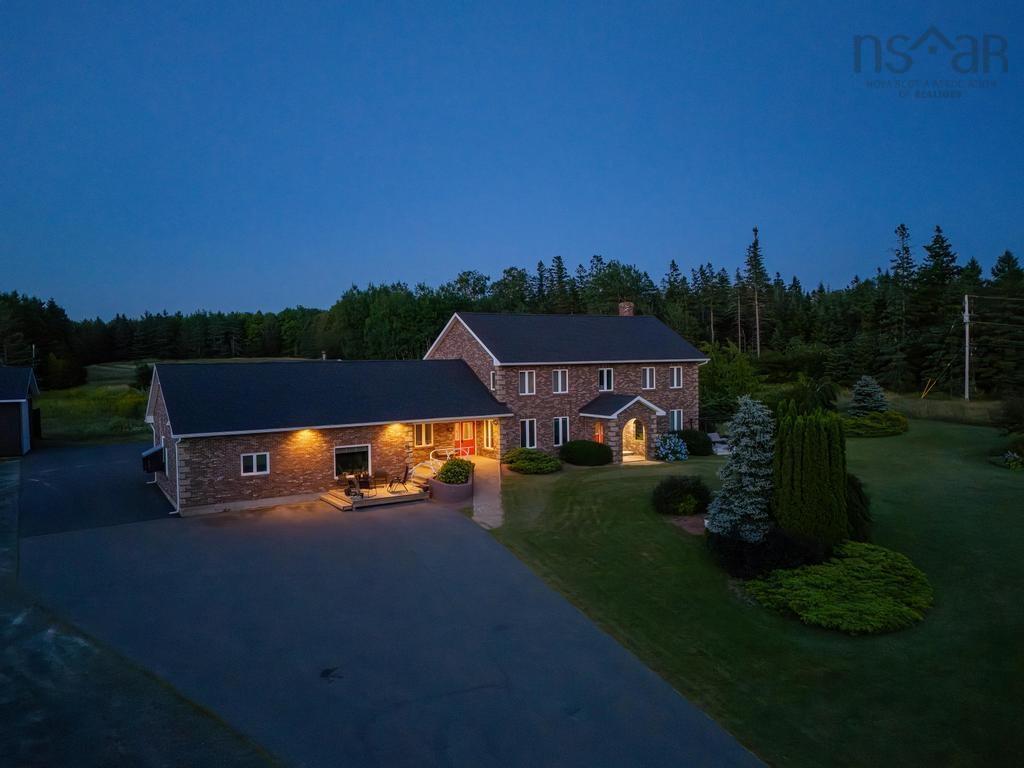 $1,390,000.00: 86-88 Highbury School Road, Canaan