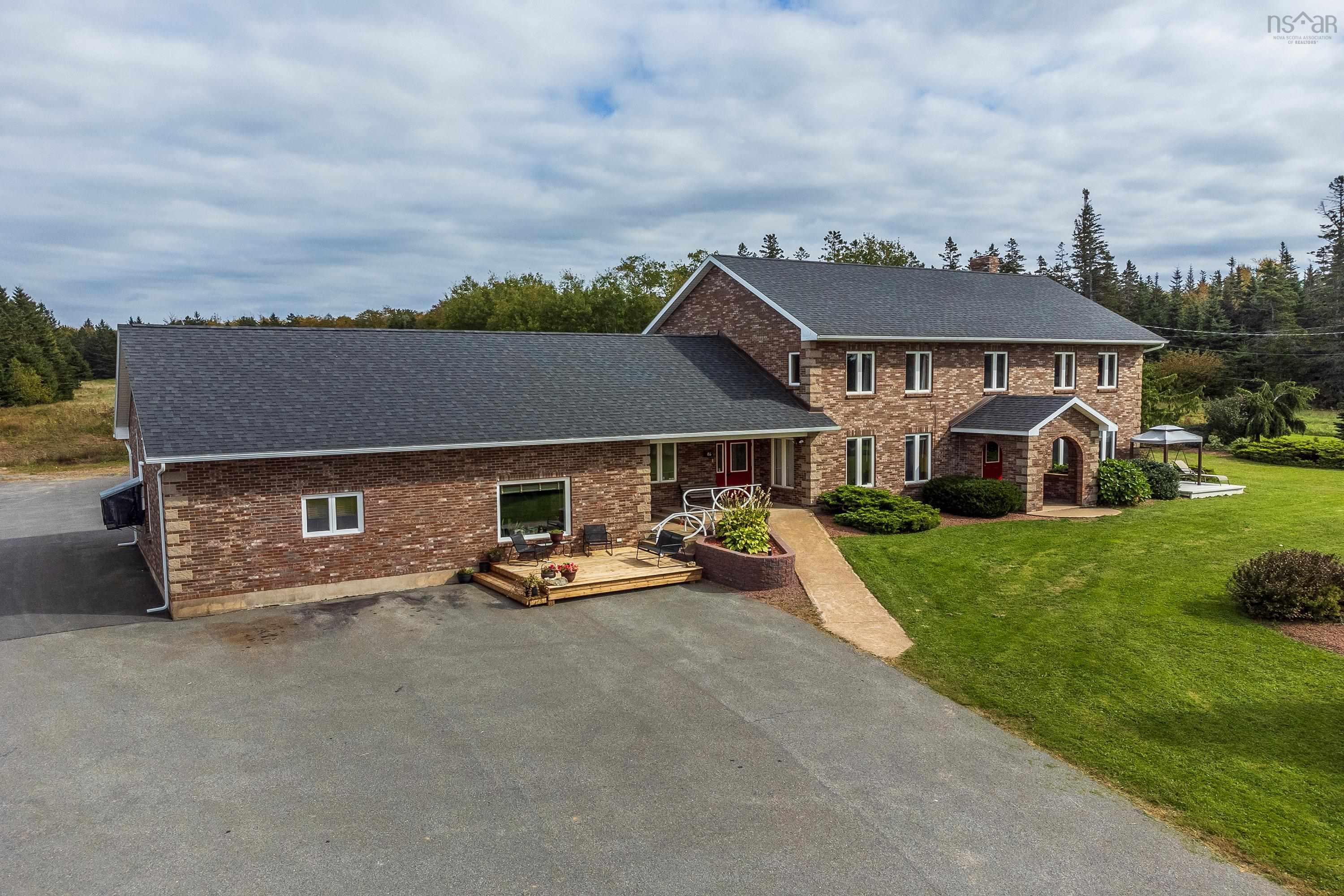 $1,390,000.00: 86-88 Highbury School Road, Canaan