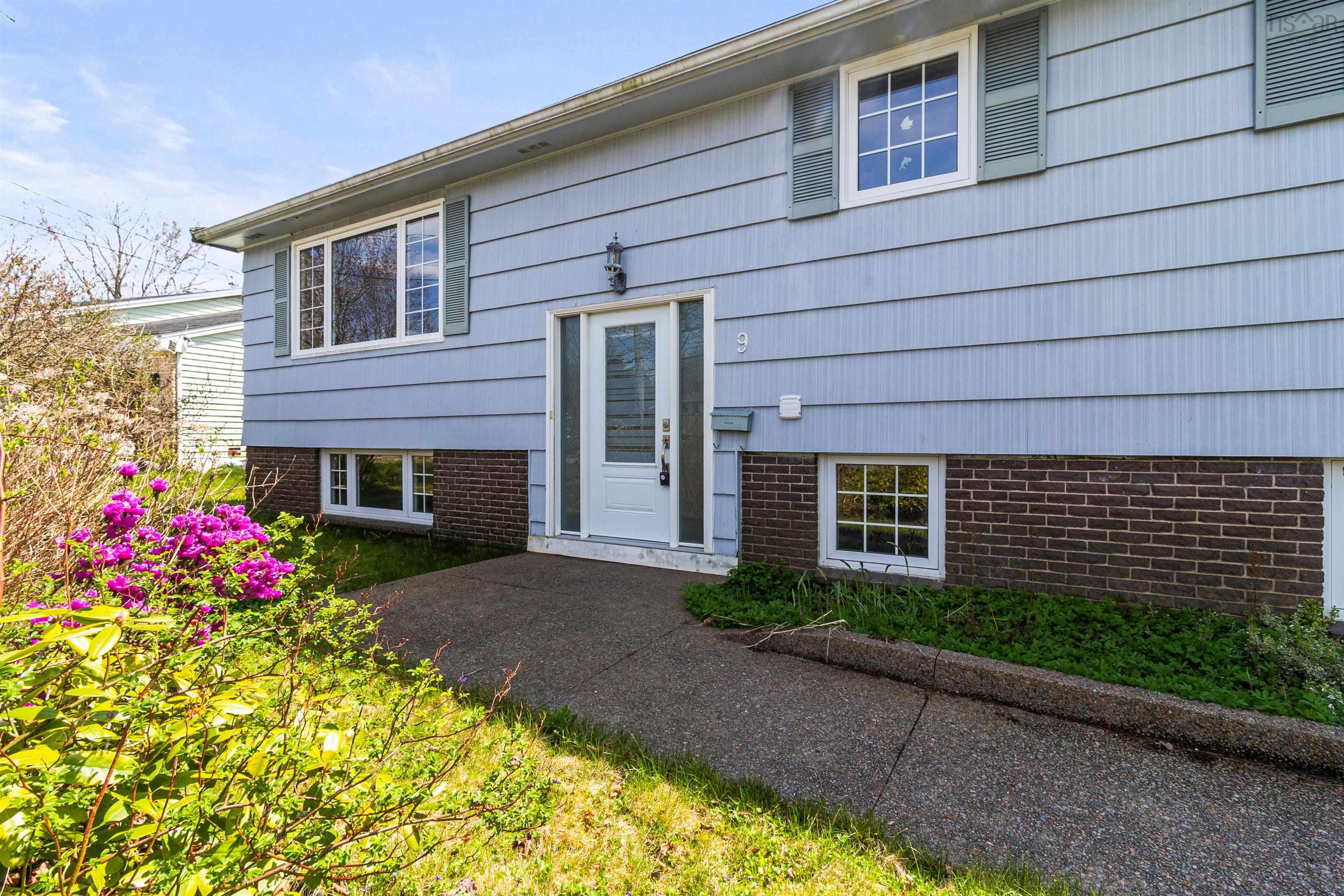 $549,900.00: 9 Gourok Avenue, Dartmouth