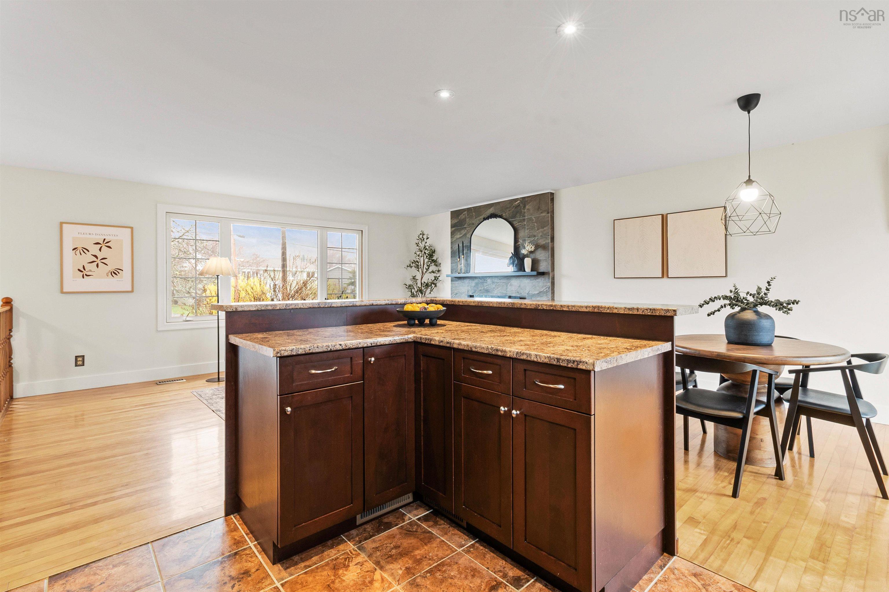 $549,900.00: 9 Gourok Avenue, Dartmouth