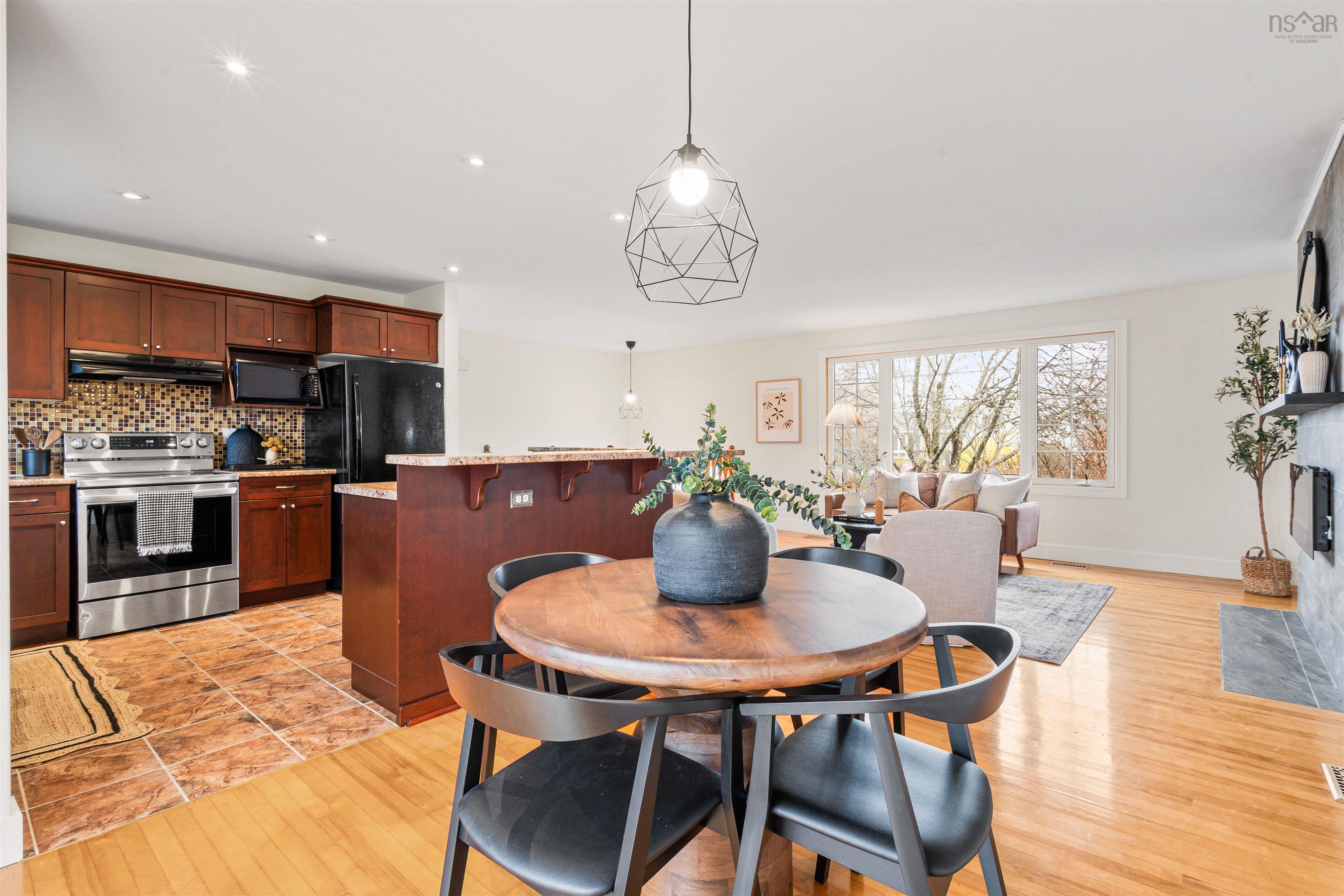 $549,900.00: 9 Gourok Avenue, Dartmouth