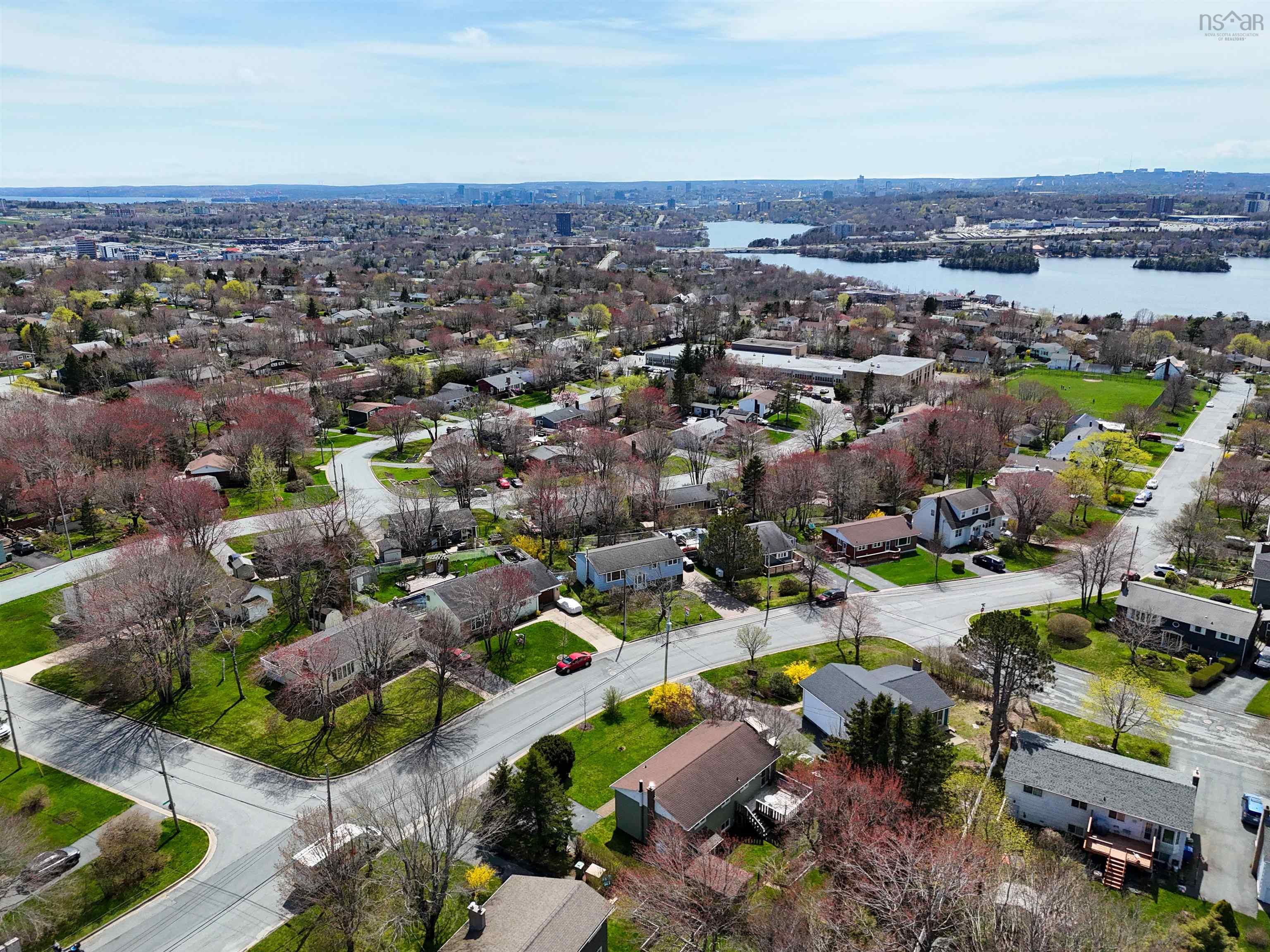 $549,900.00: 9 Gourok Avenue, Dartmouth