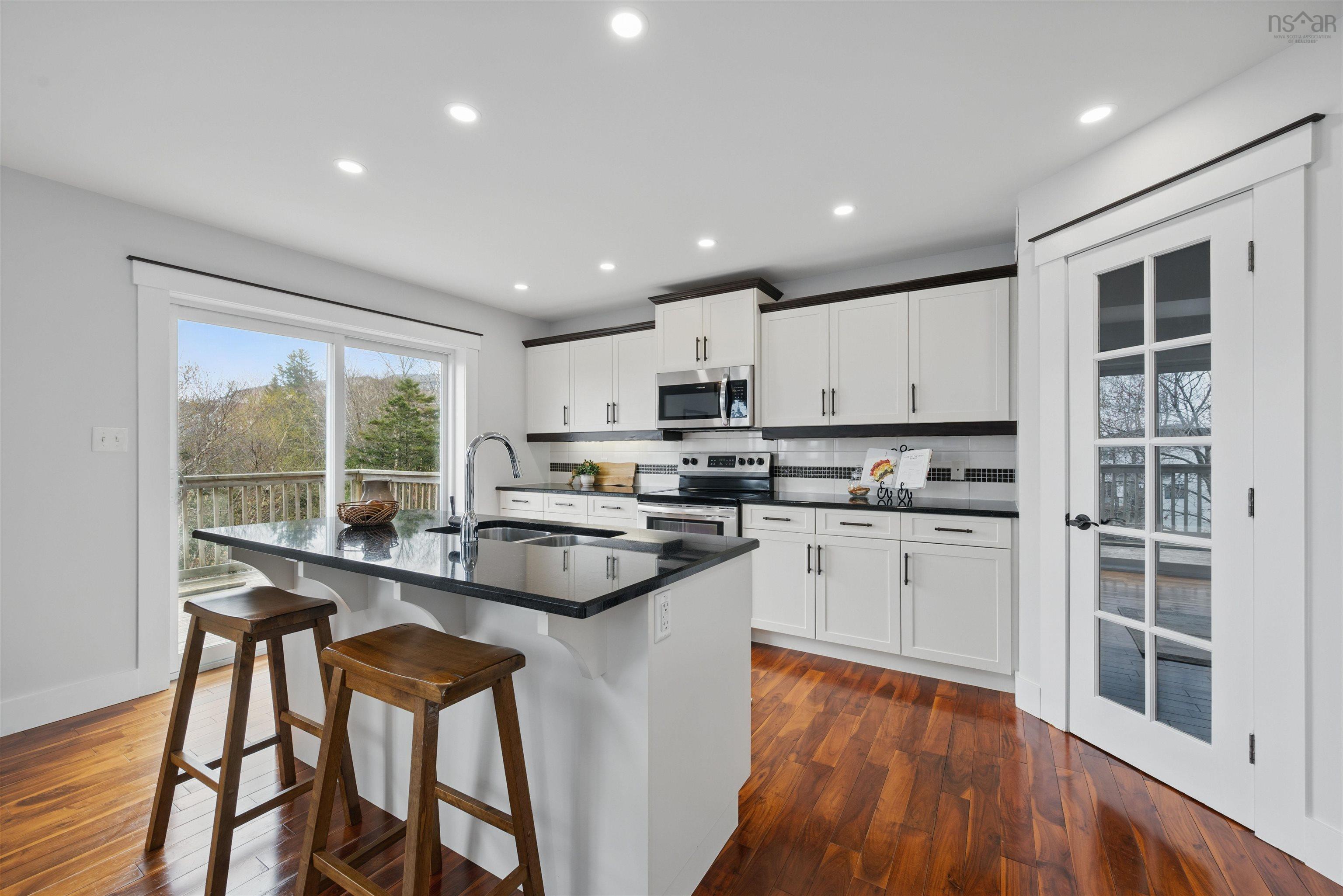 $789,000.00: 203 Maple Grove Avenue, Timberlea