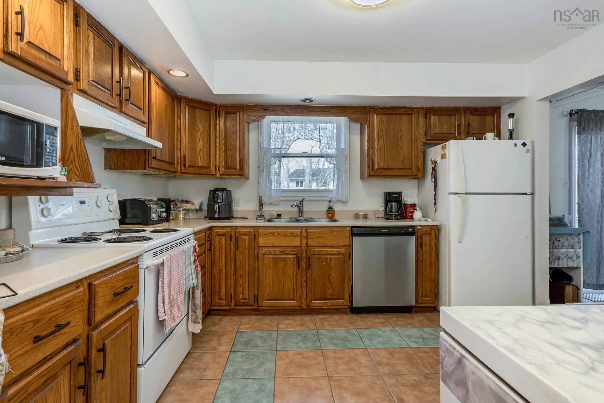 $649,900.00: 77 WYNN CASTLE Drive, Lower Sackville