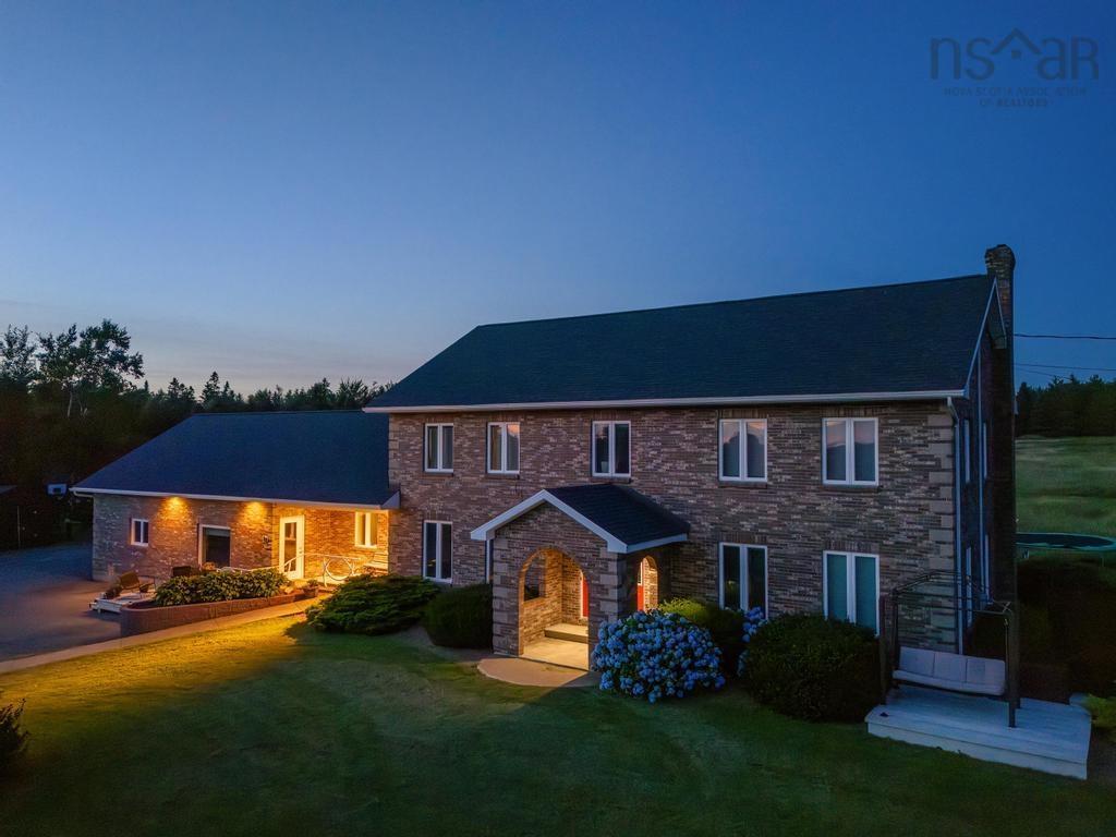 $1,390,000.00: 86-88 Highbury School Road, Canaan