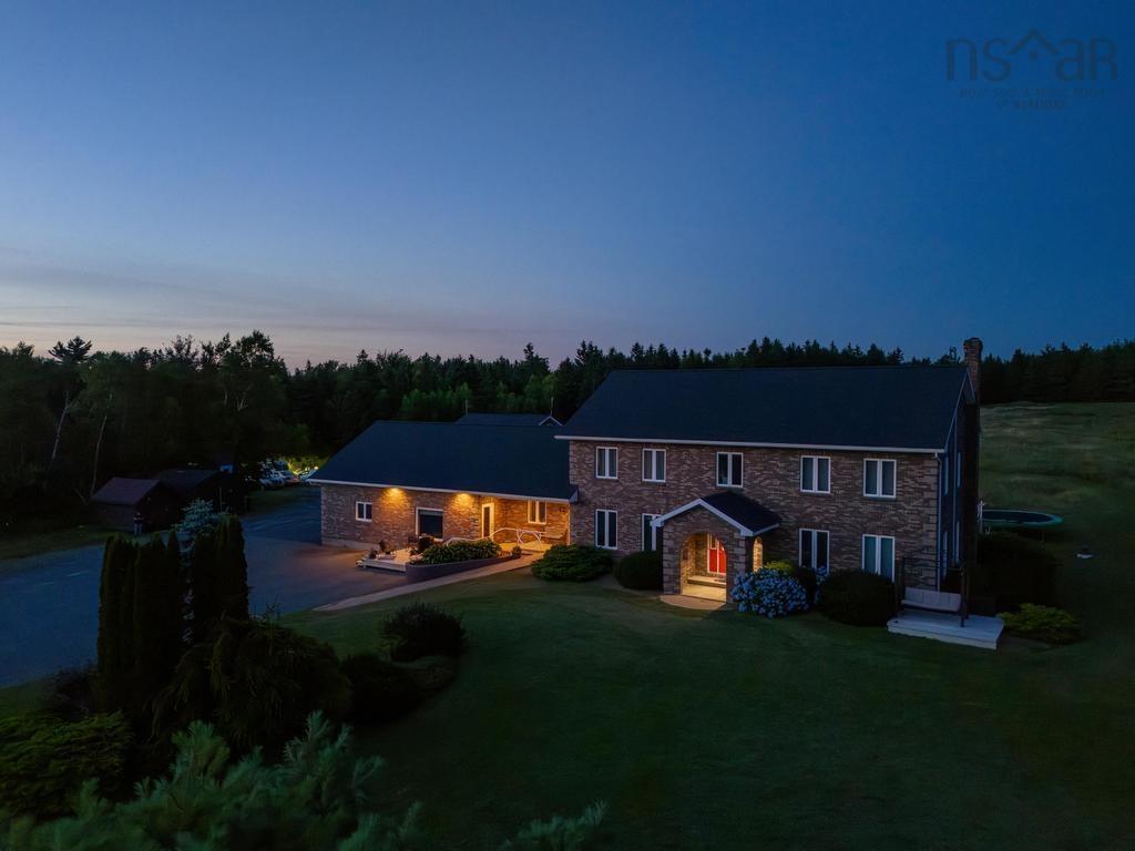 $1,390,000.00: 86-88 Highbury School Road, Canaan