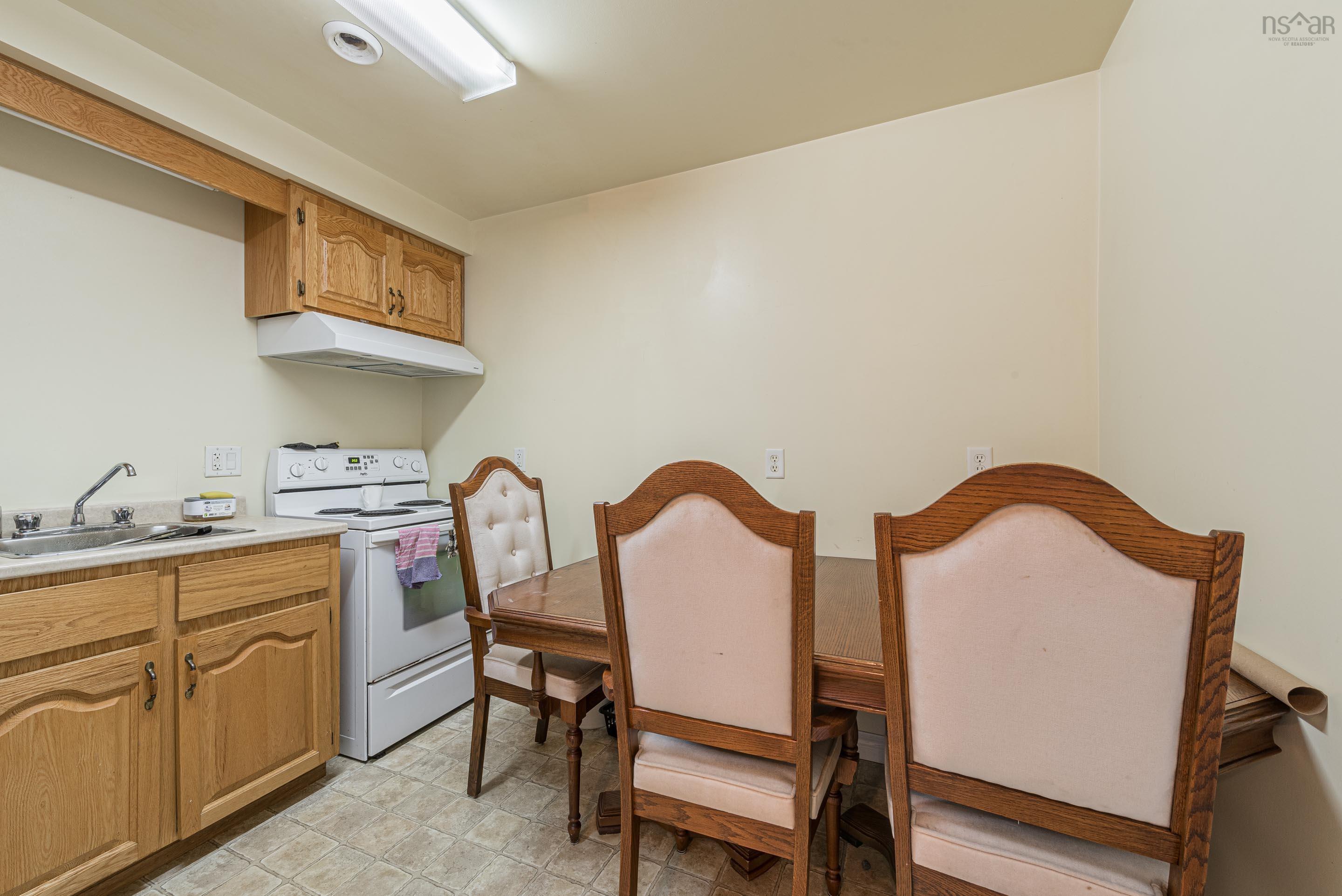 $549,000.00: 362 Willow Street, Truro