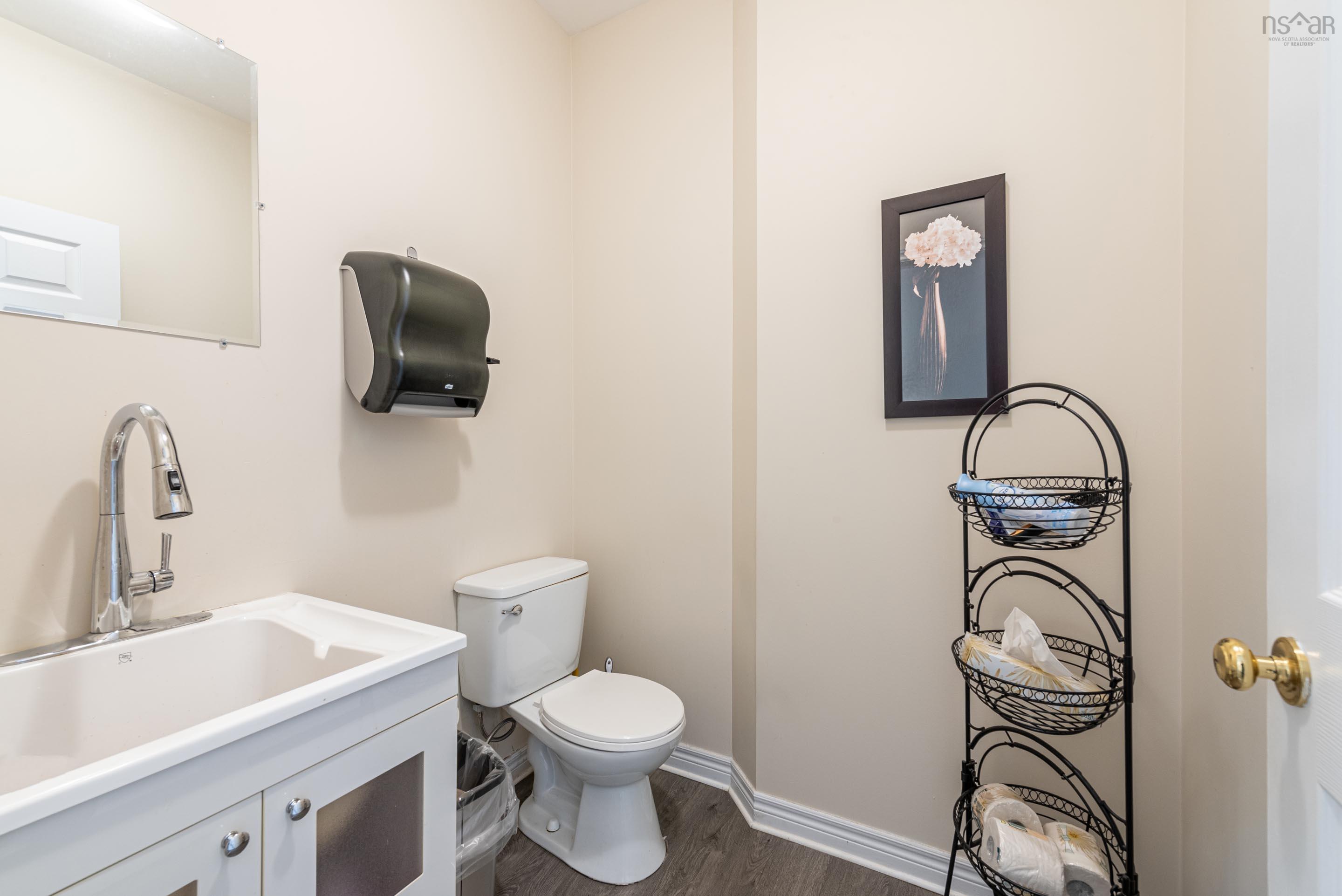 $549,000.00: 362 Willow Street, Truro