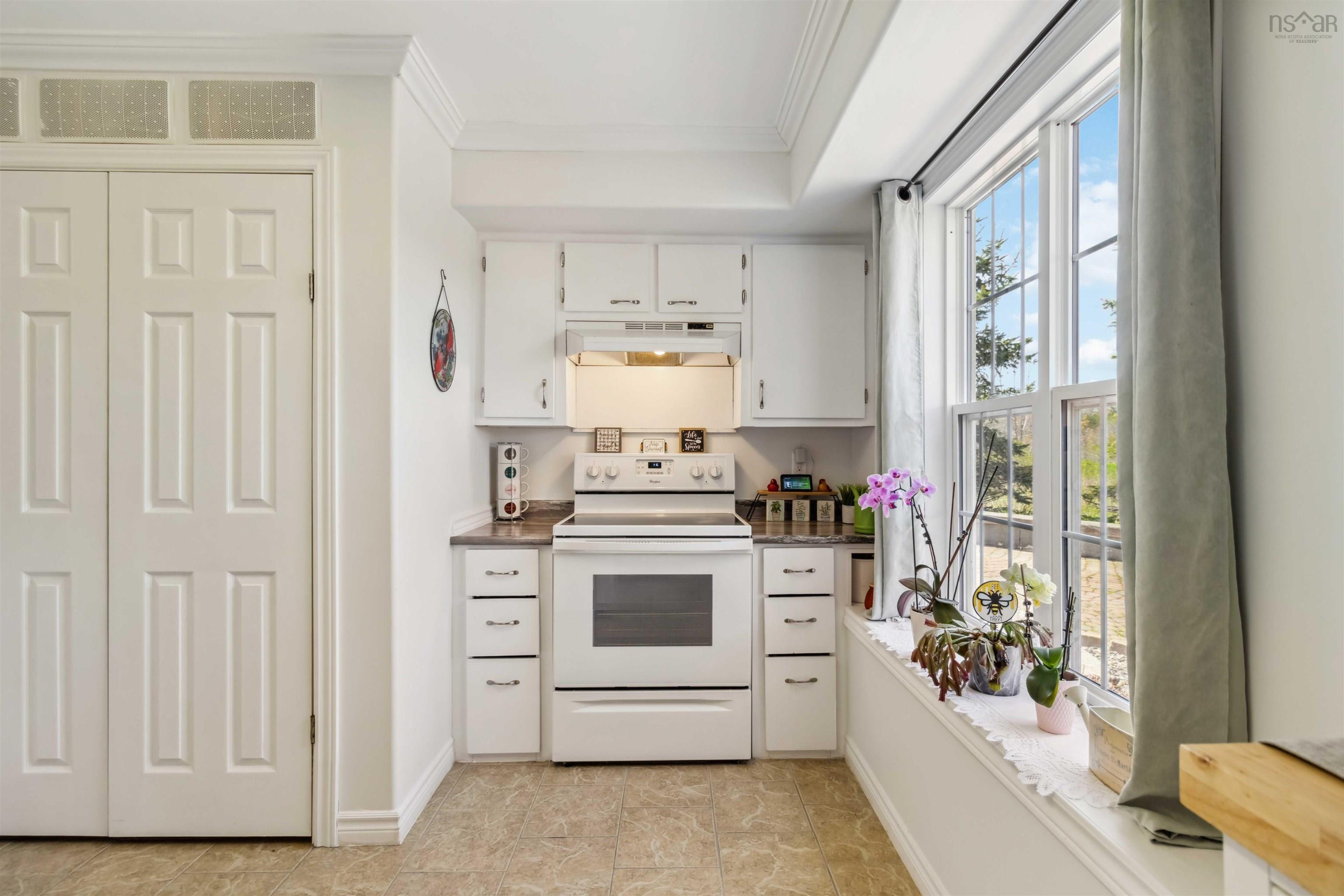 $850,000.00: 250 Beaver Bank Road, Beaver Bank