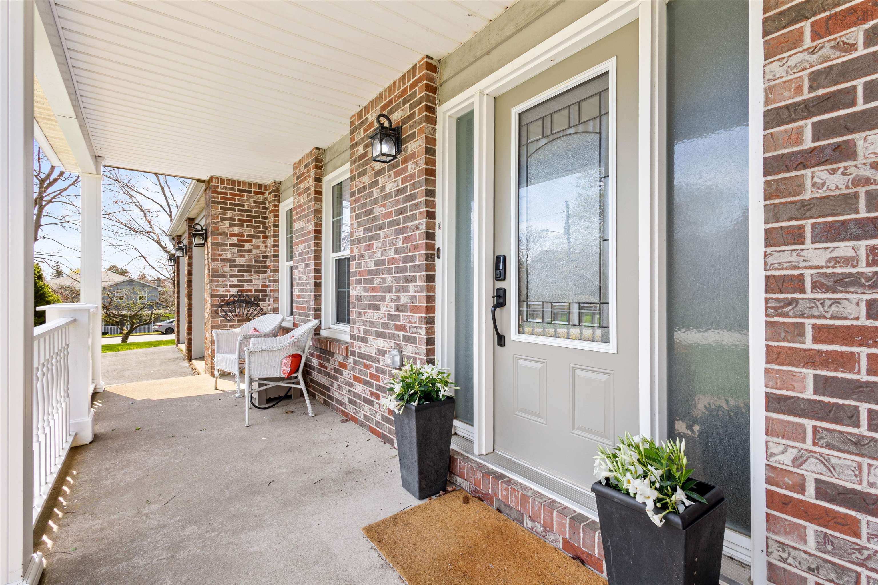 $989,000.00: 103 Snowy Owl Drive, Bedford