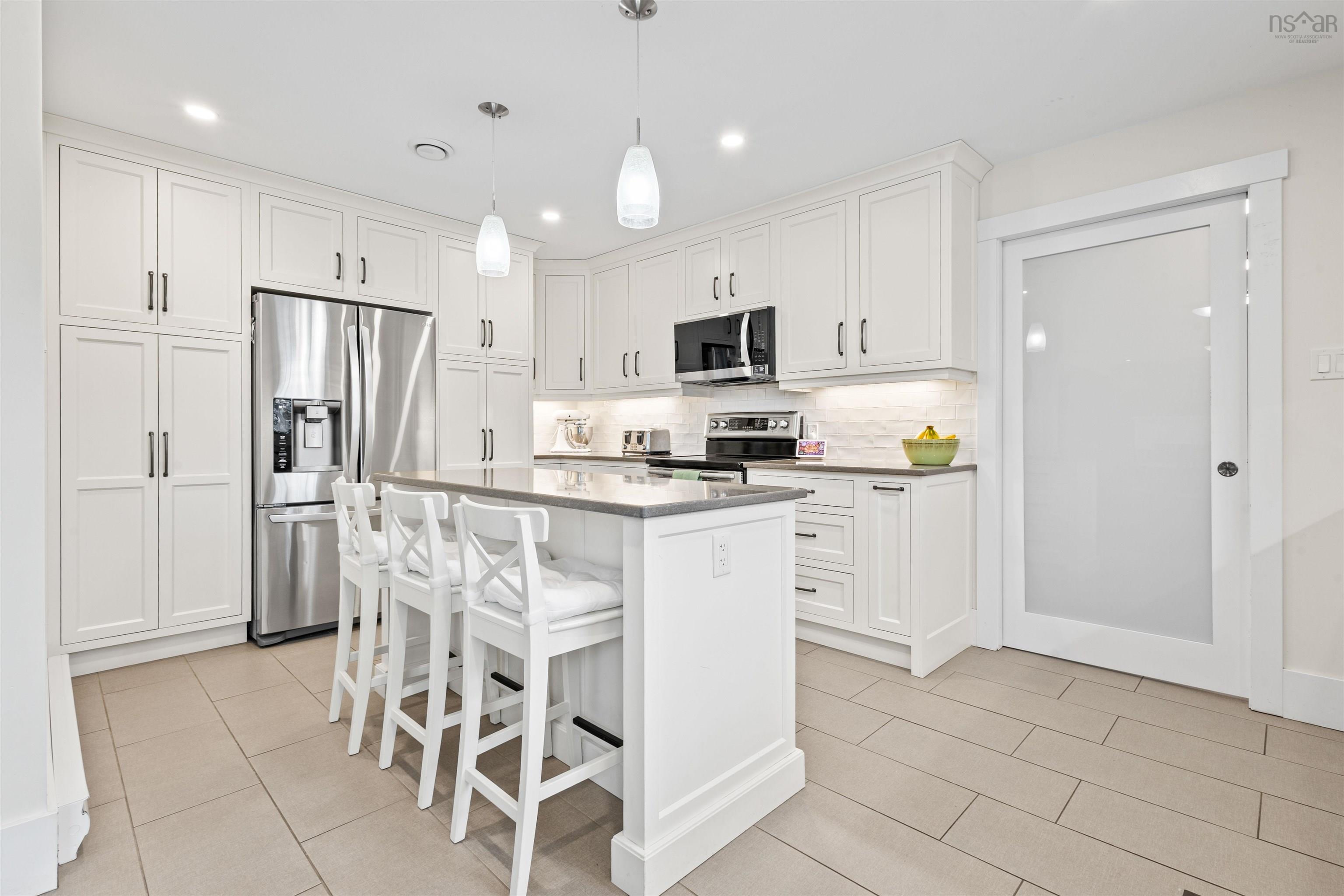 $989,000.00: 103 Snowy Owl Drive, Bedford