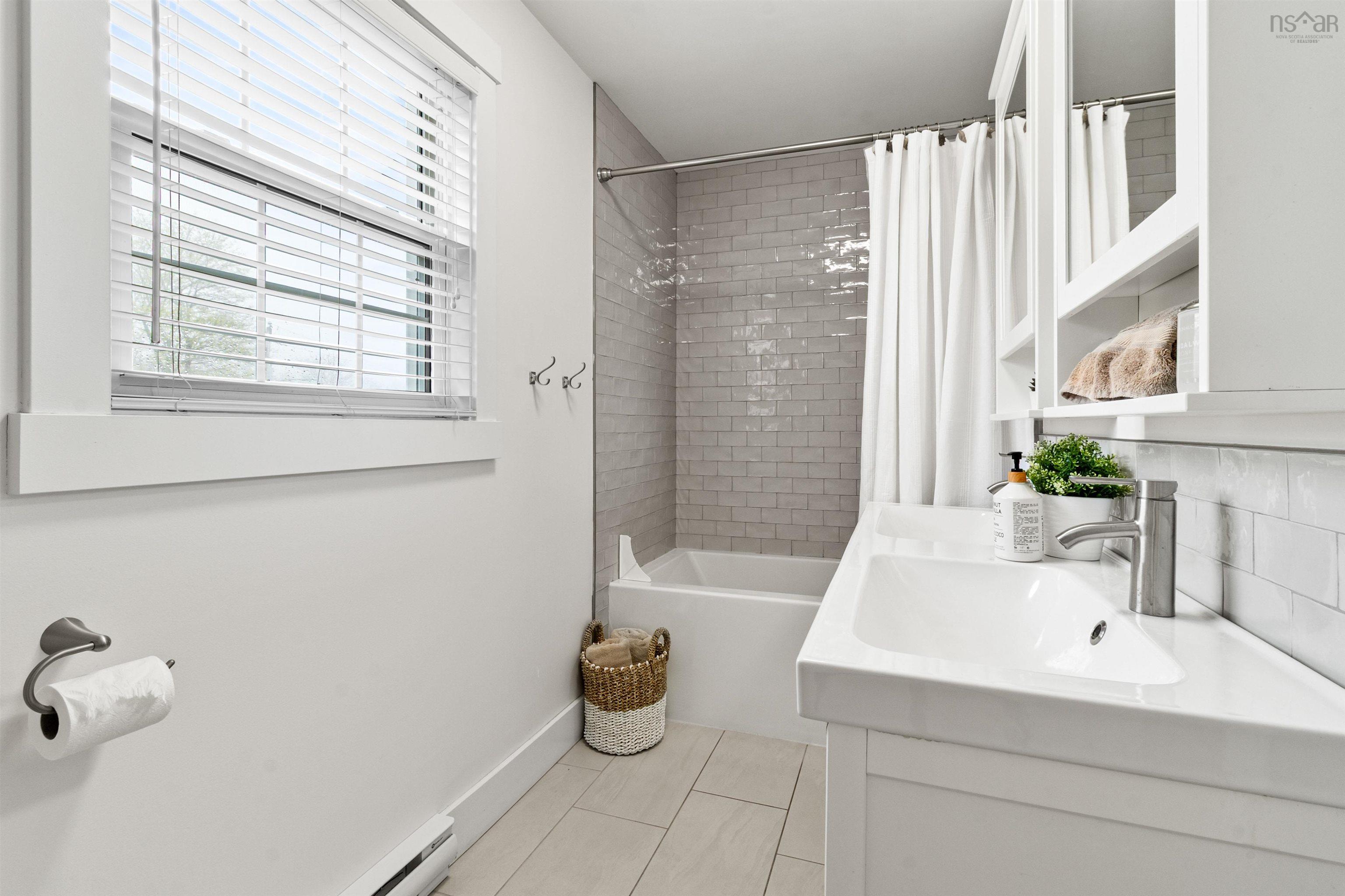 $989,000.00: 103 Snowy Owl Drive, Bedford