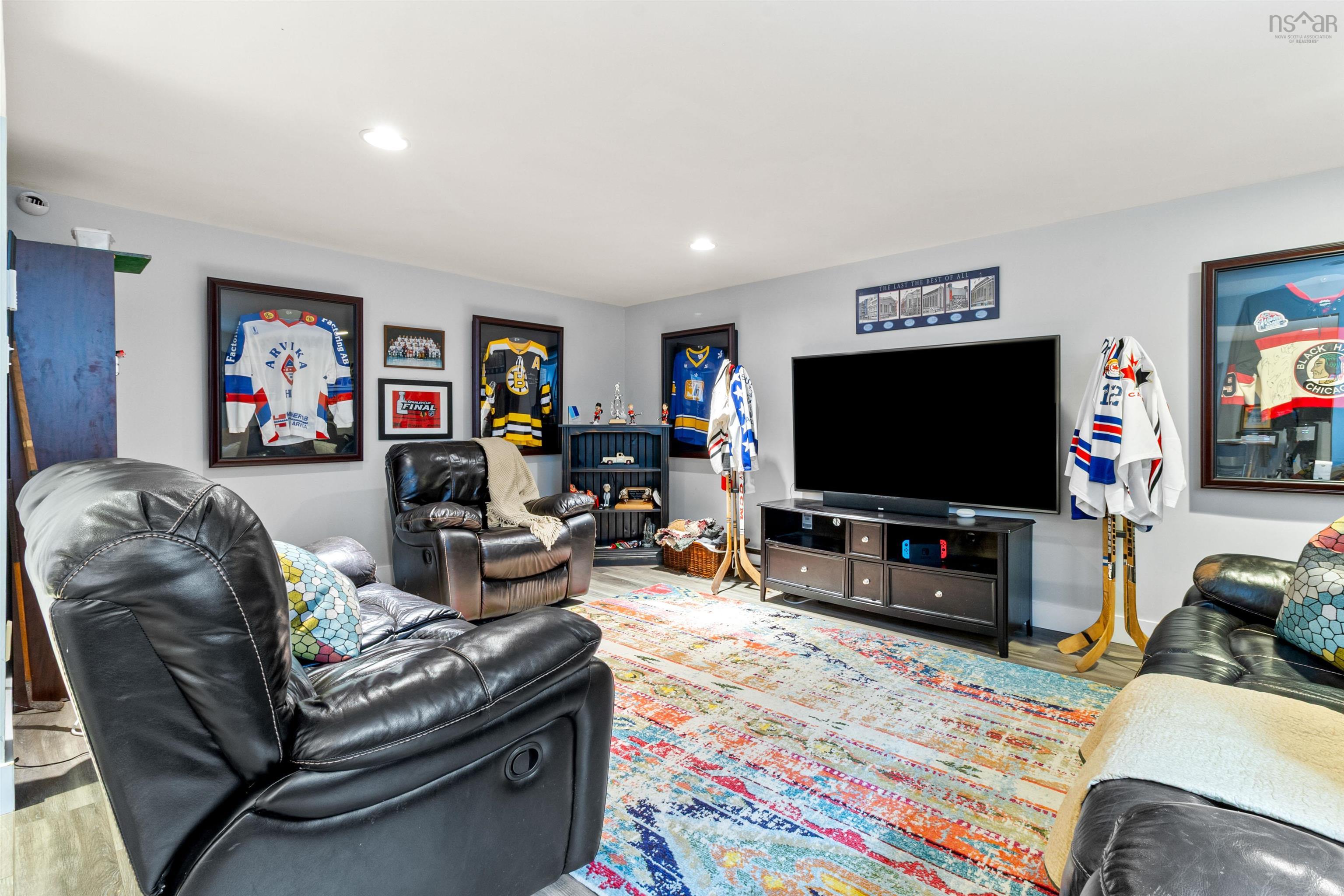 $989,000.00: 103 Snowy Owl Drive, Bedford