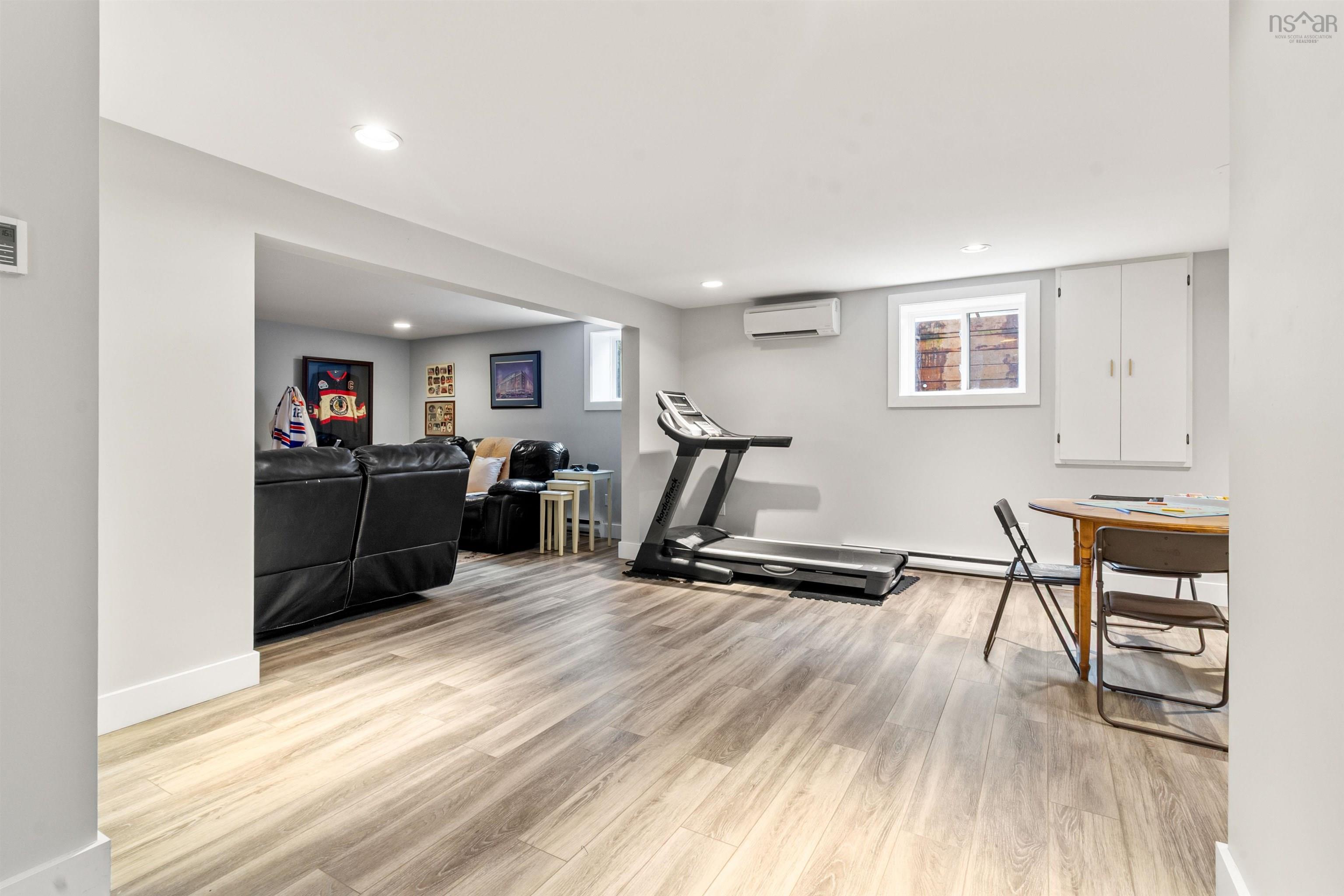 $989,000.00: 103 Snowy Owl Drive, Bedford