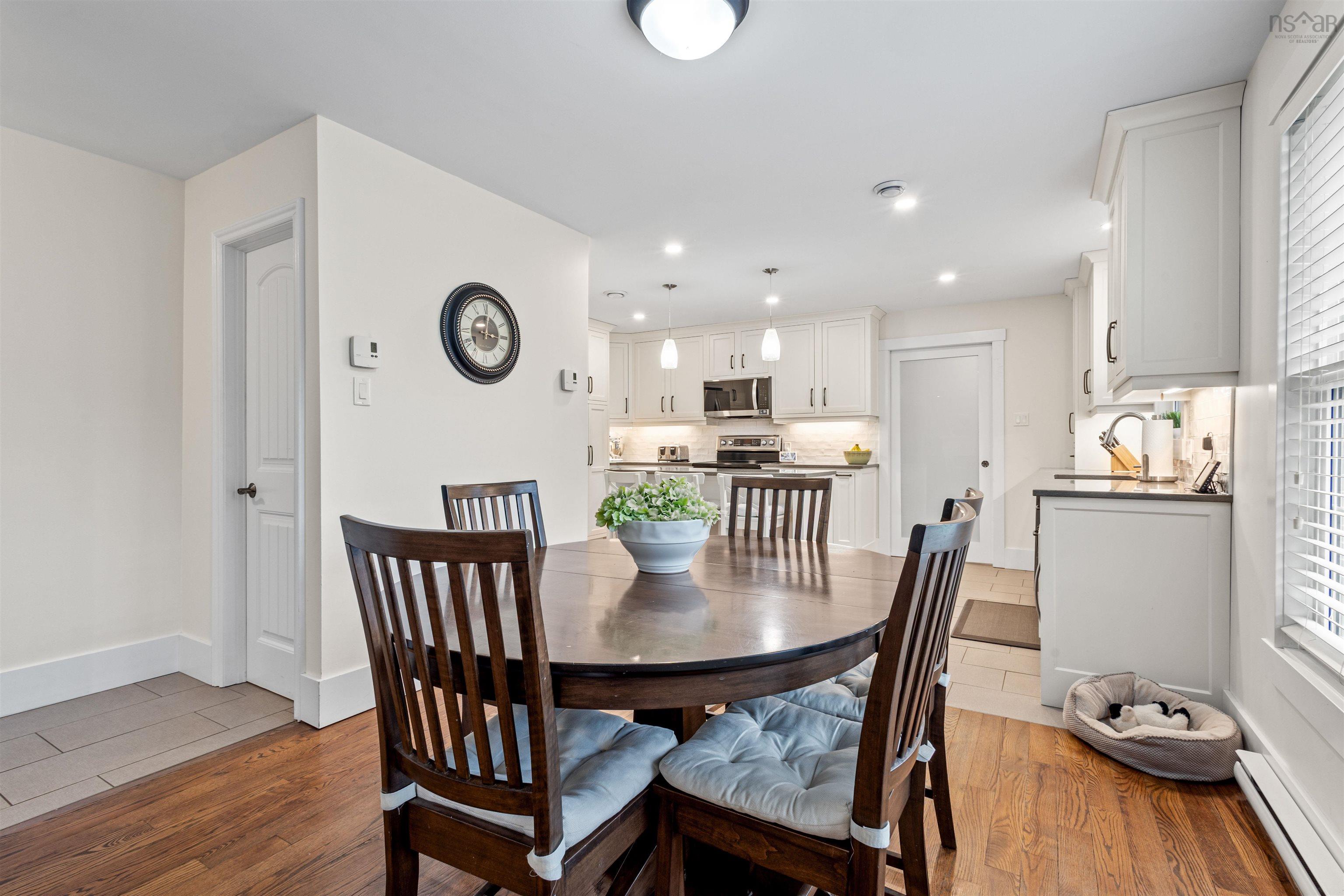 $989,000.00: 103 Snowy Owl Drive, Bedford