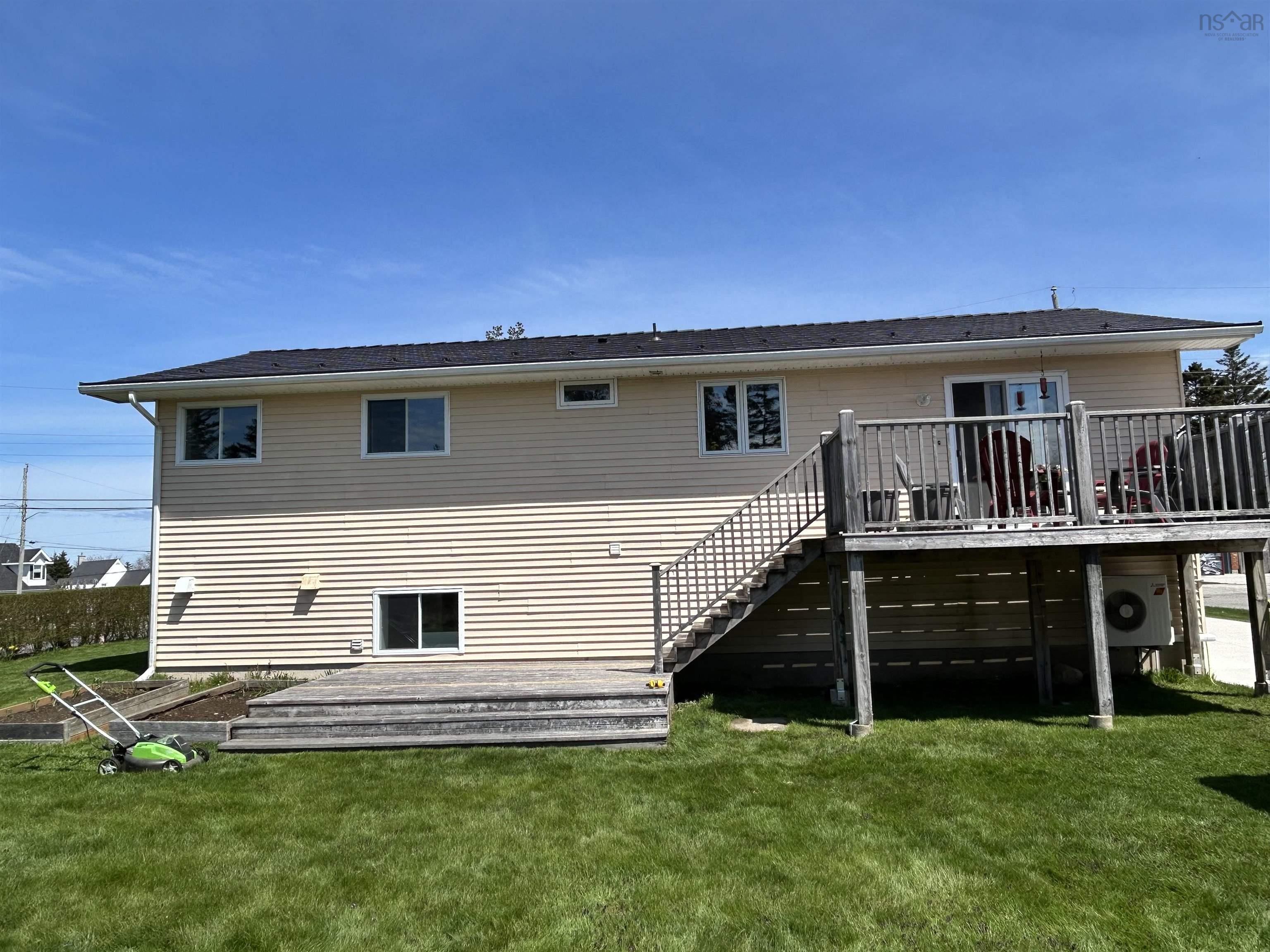 $449,000.00: 14 Sprucewood Crescent, Yarmouth