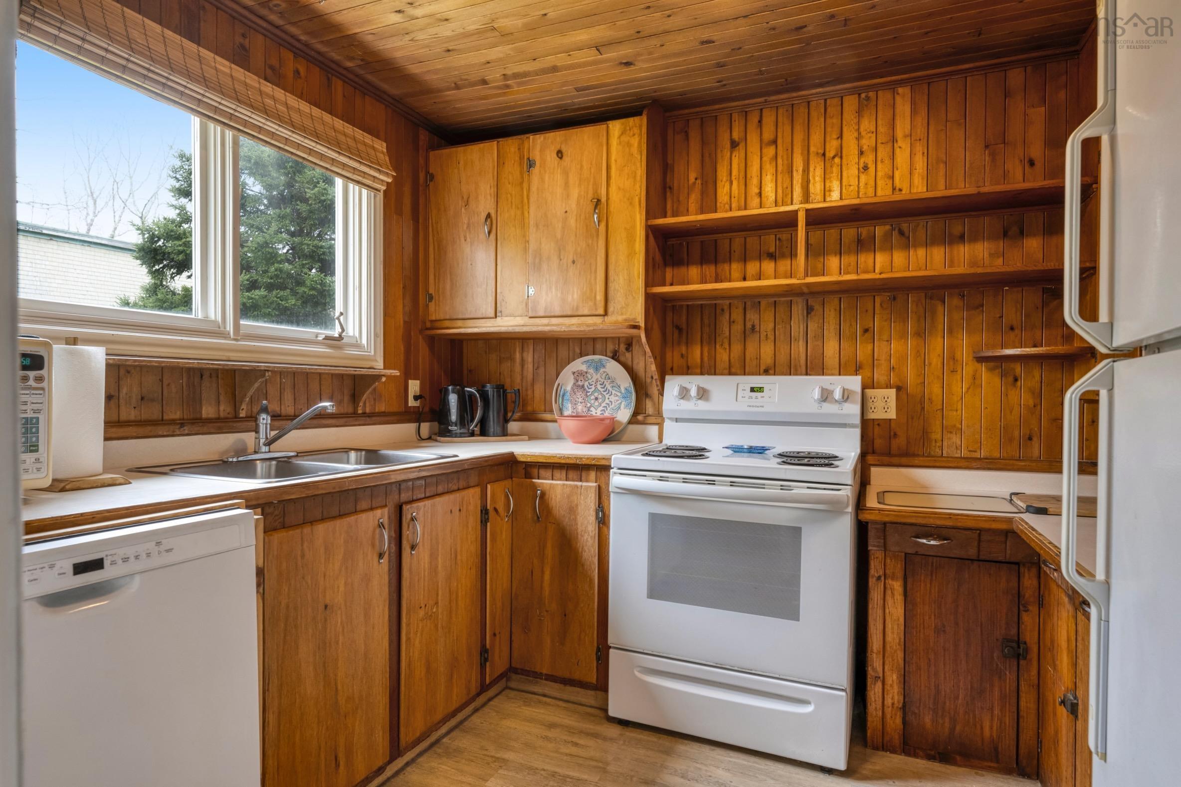 $425,000.00: 39 Petite Riviere Road, Petite Rivière