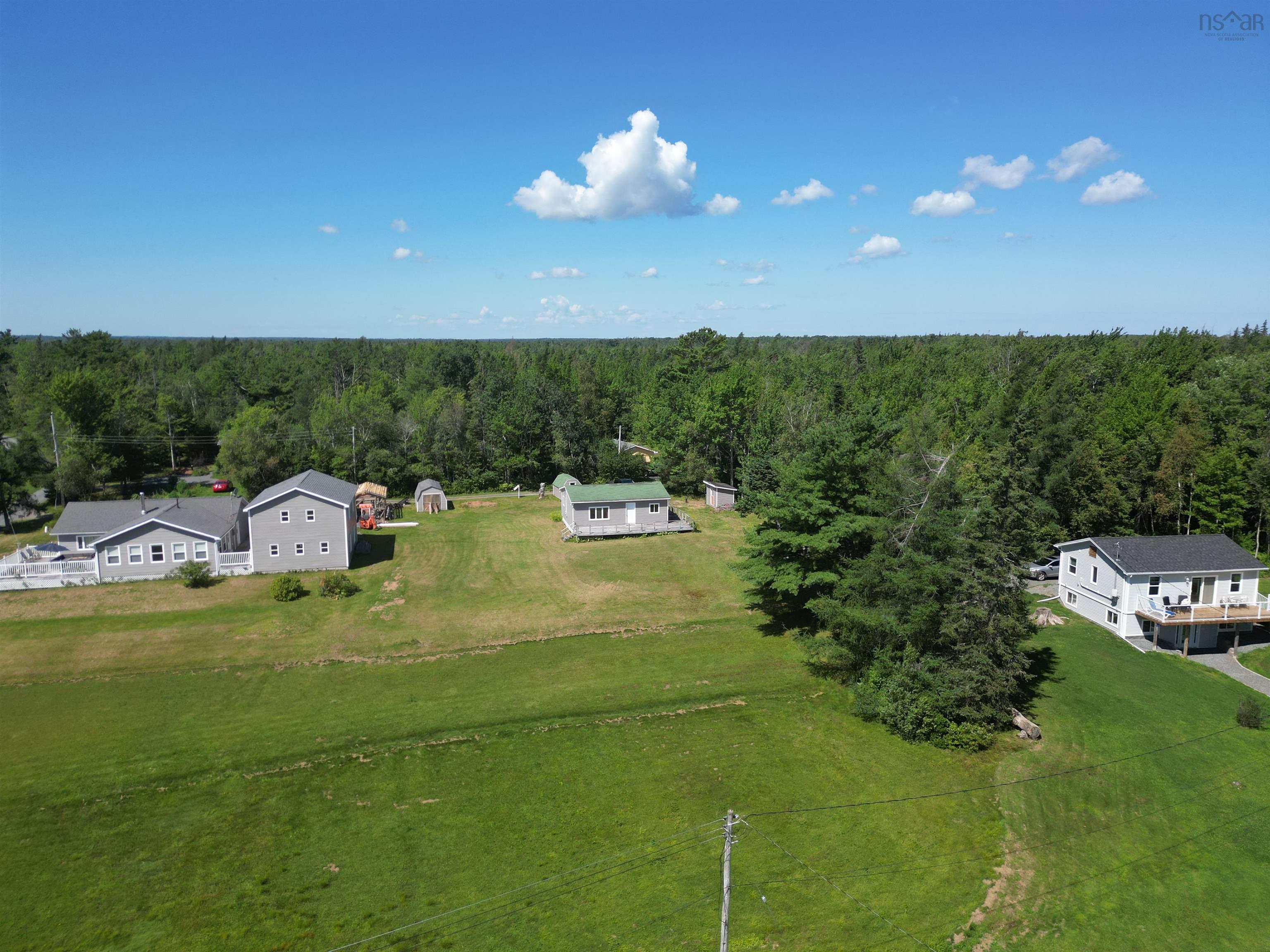 $239,900.00: 16 Woodside Drive, Waterside
