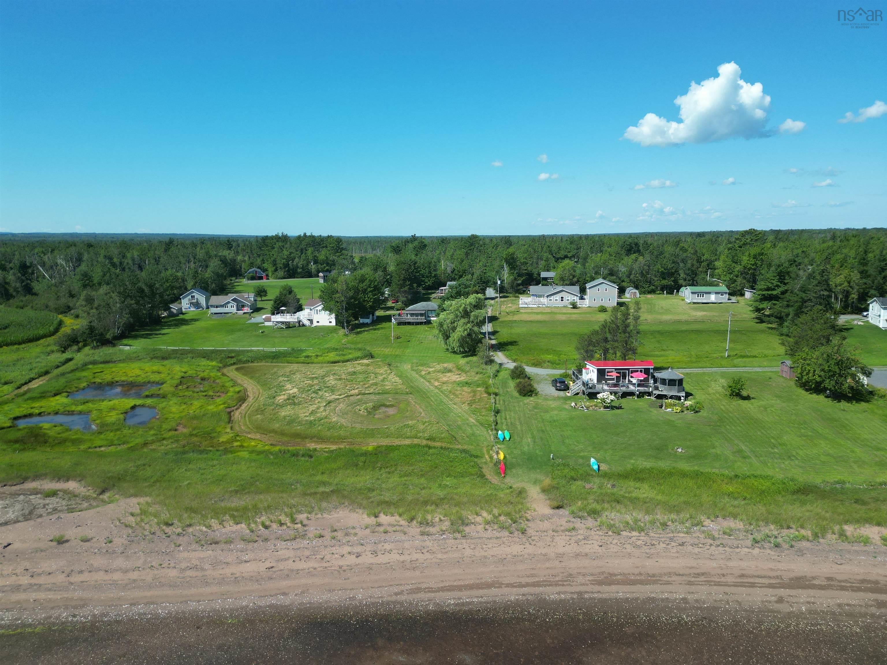 $239,900.00: 16 Woodside Drive, Waterside