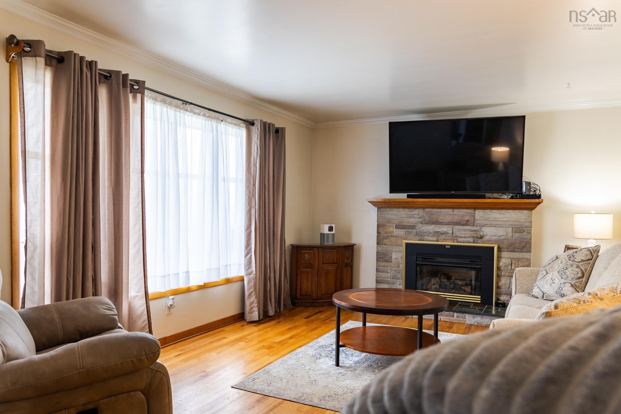 $369,000.00: 47 Hebrides Drive, Westmount