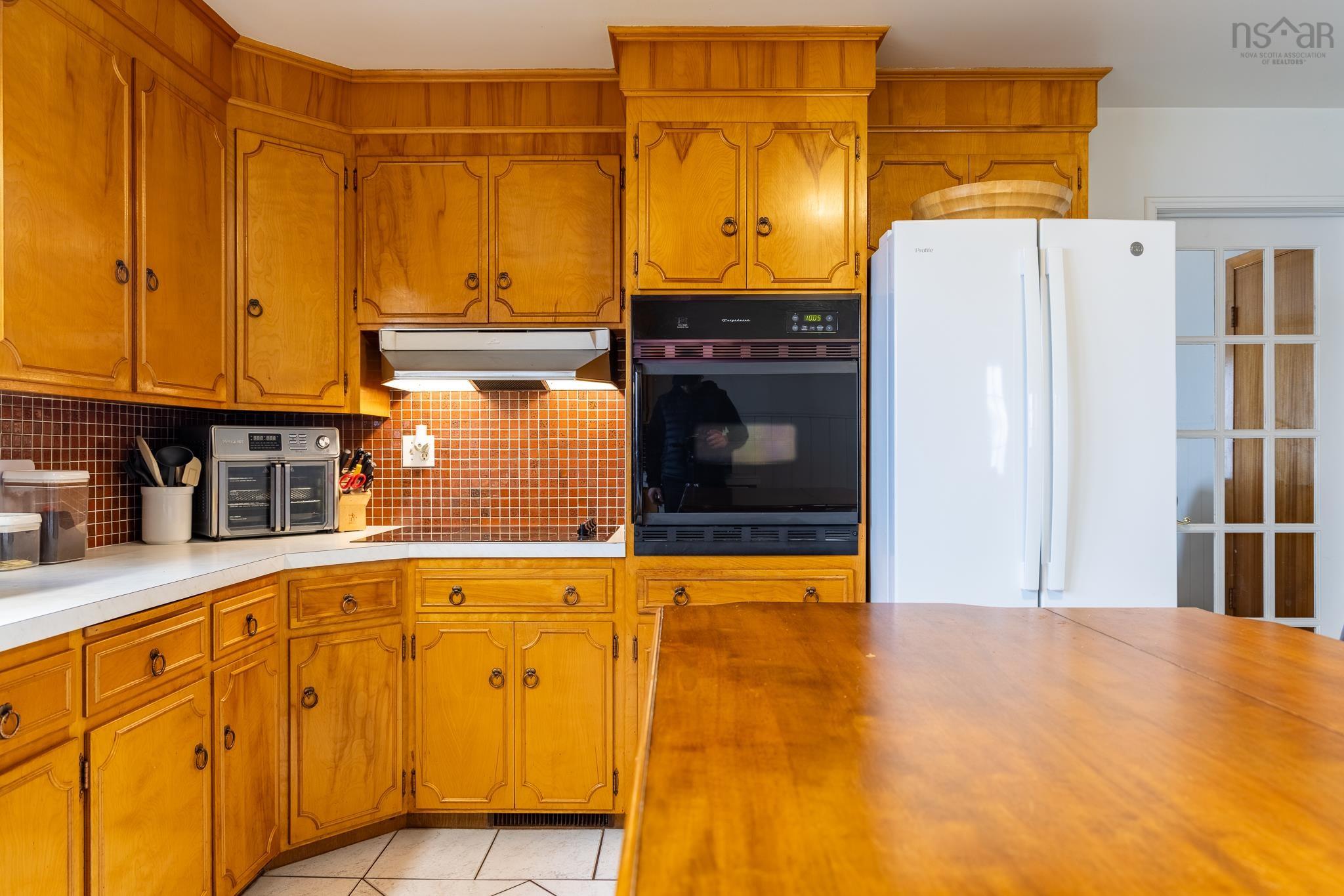 $369,000.00: 47 Hebrides Drive, Westmount