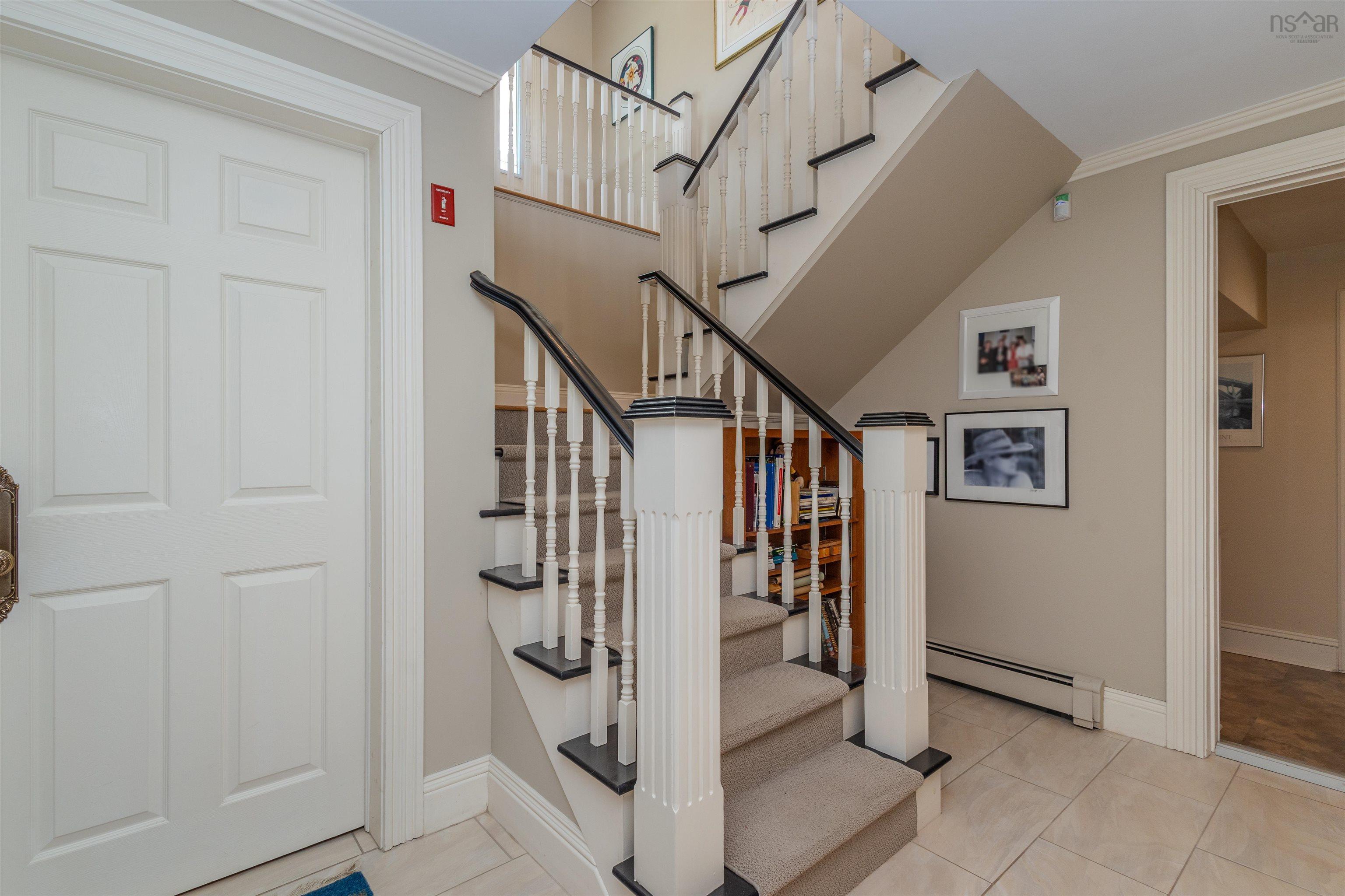 $885,000.00: 86 Tweednooge Place, East Bay