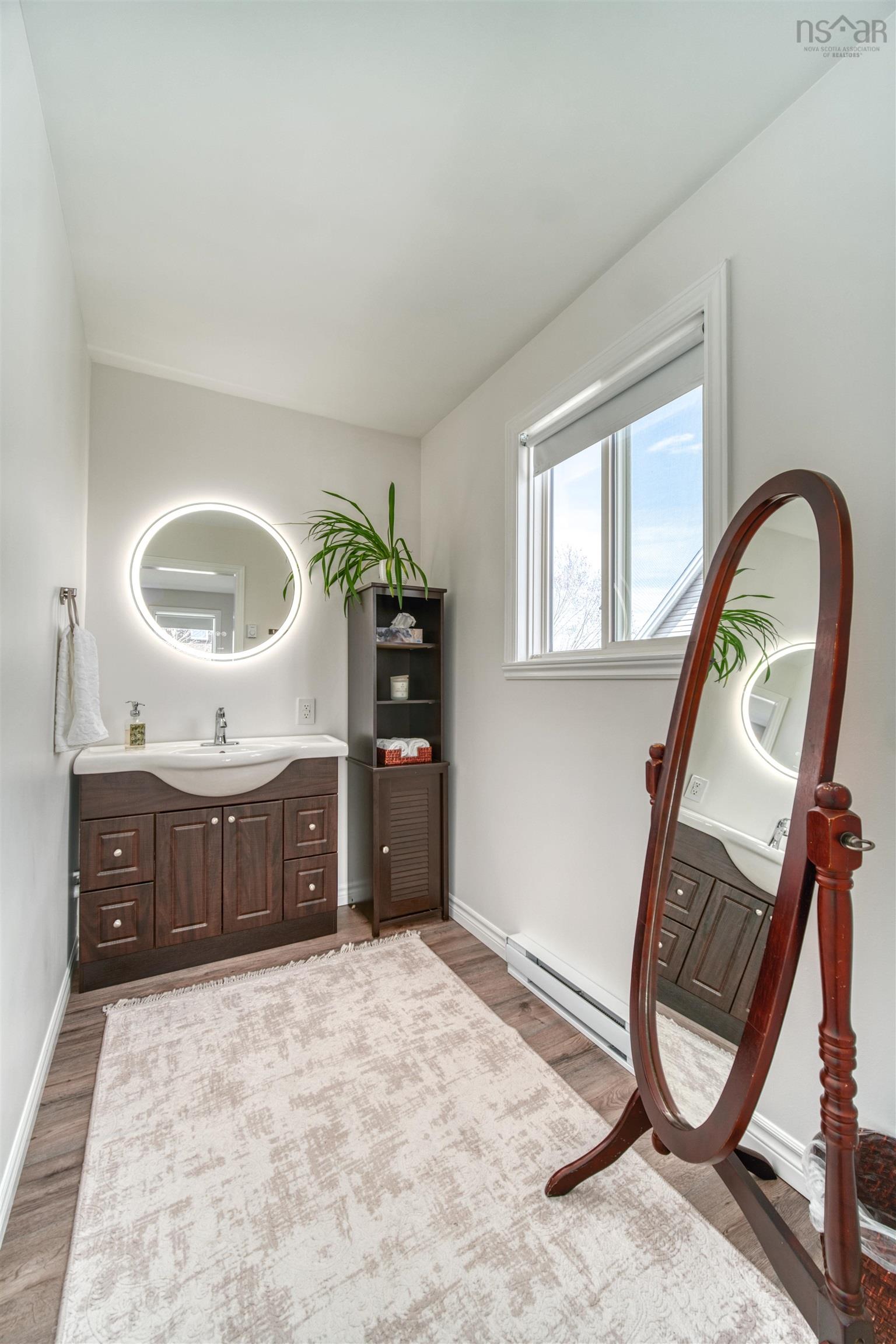 $499,900.00: 31 Regal Road, Dartmouth
