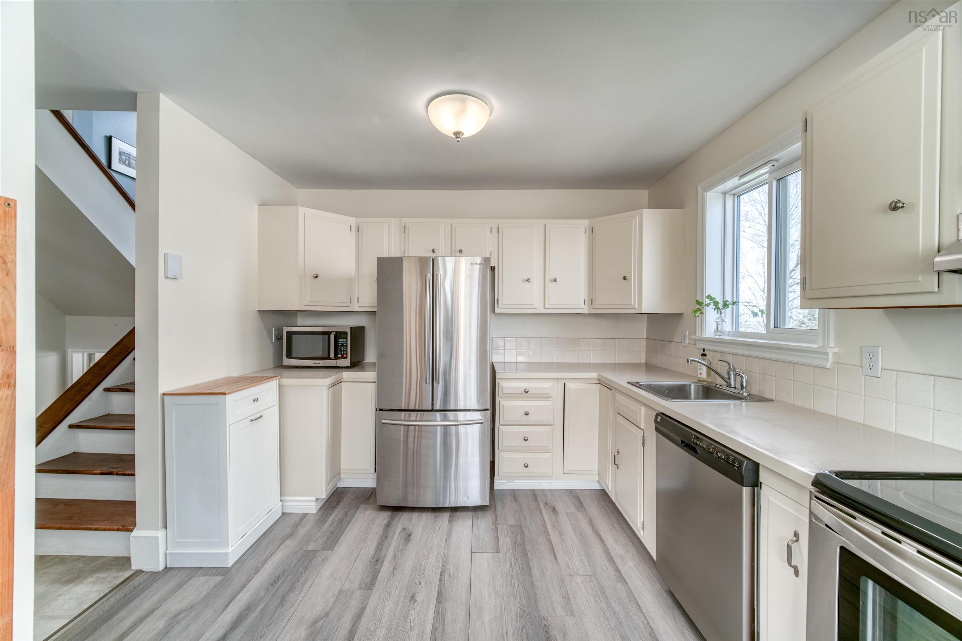 $499,900.00: 31 Regal Road, Dartmouth