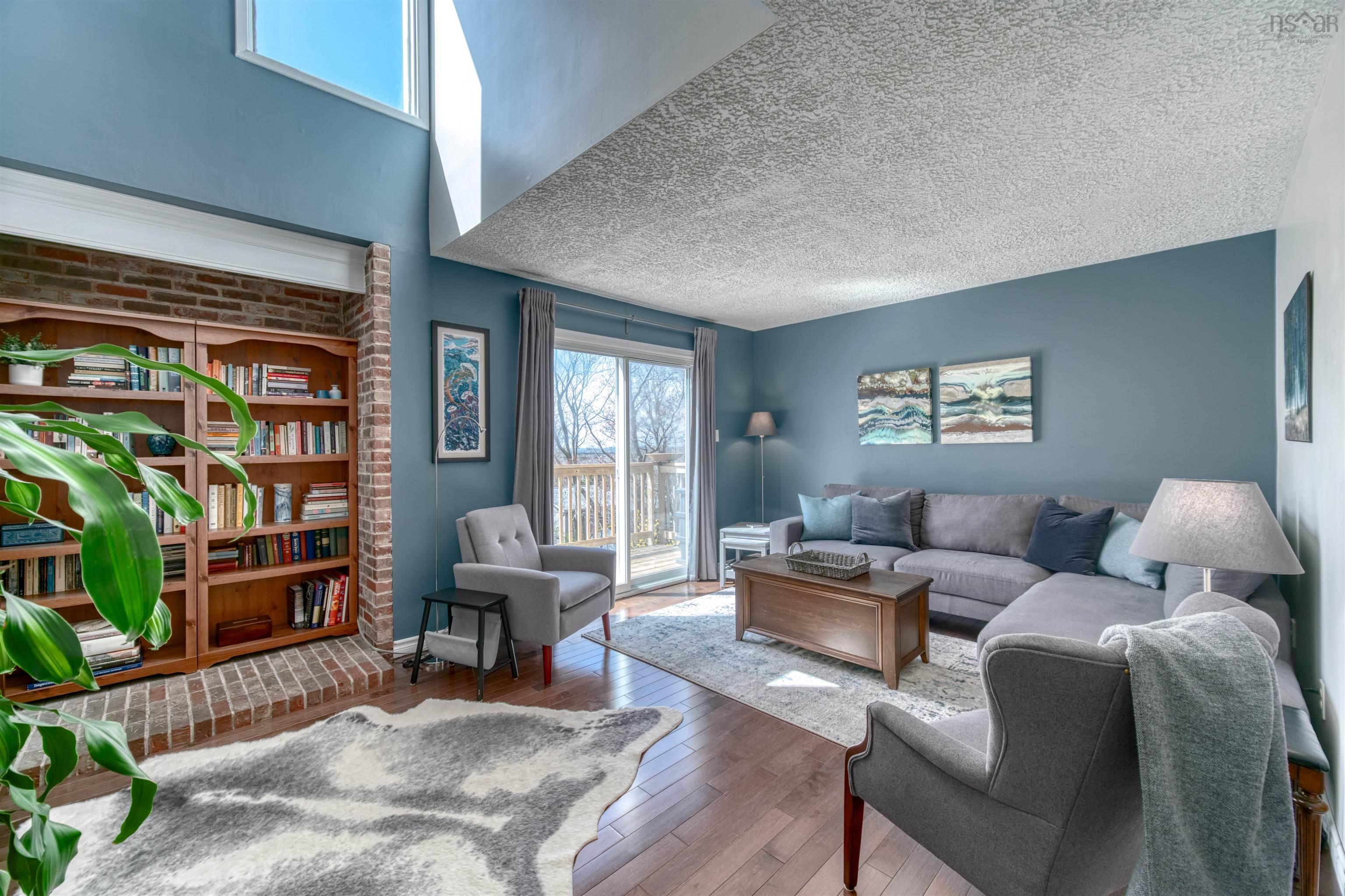 $499,900.00: 31 Regal Road, Dartmouth