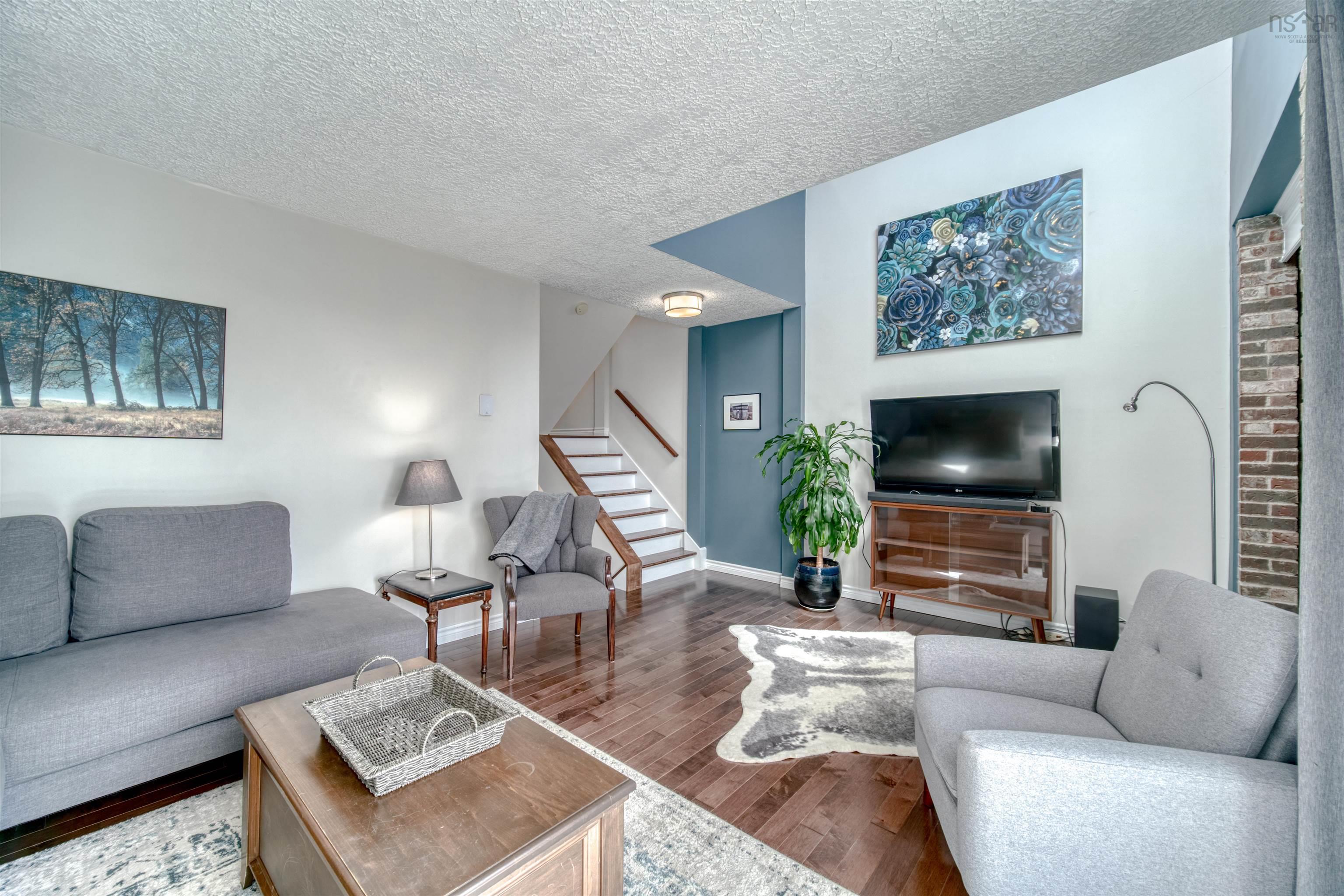 $499,900.00: 31 Regal Road, Dartmouth