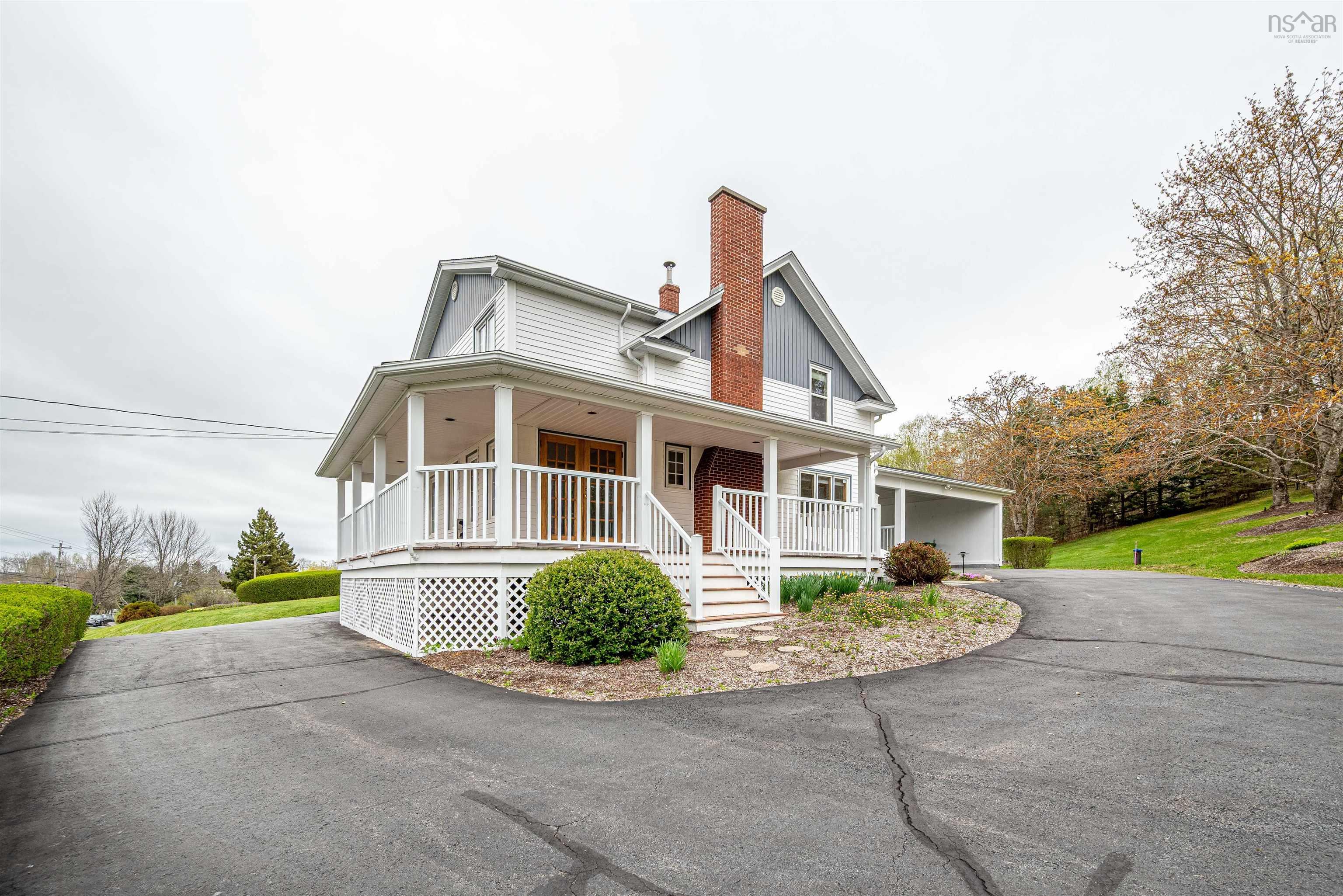 $549,900.00: 3884 Highway 14, Windsor Forks
