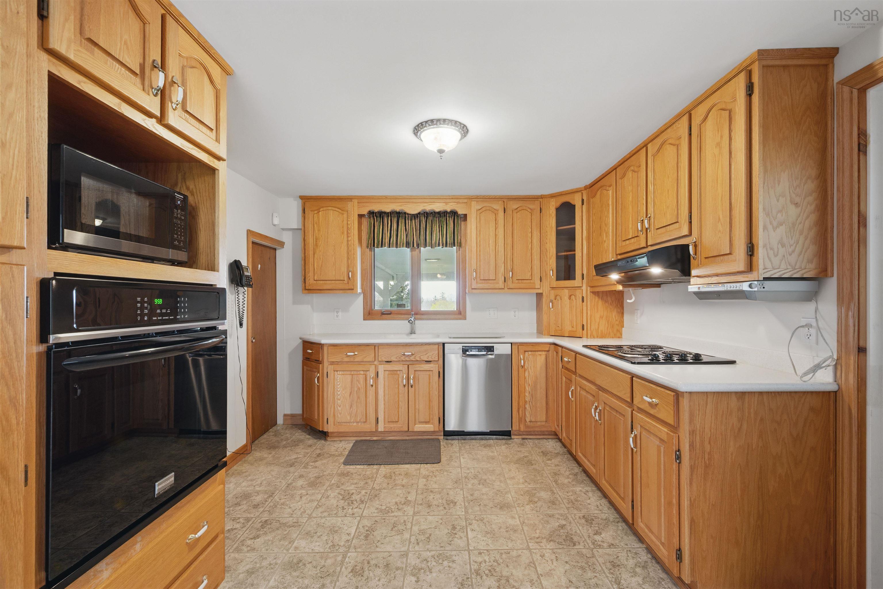 $549,900.00: 3884 Highway 14, Windsor Forks