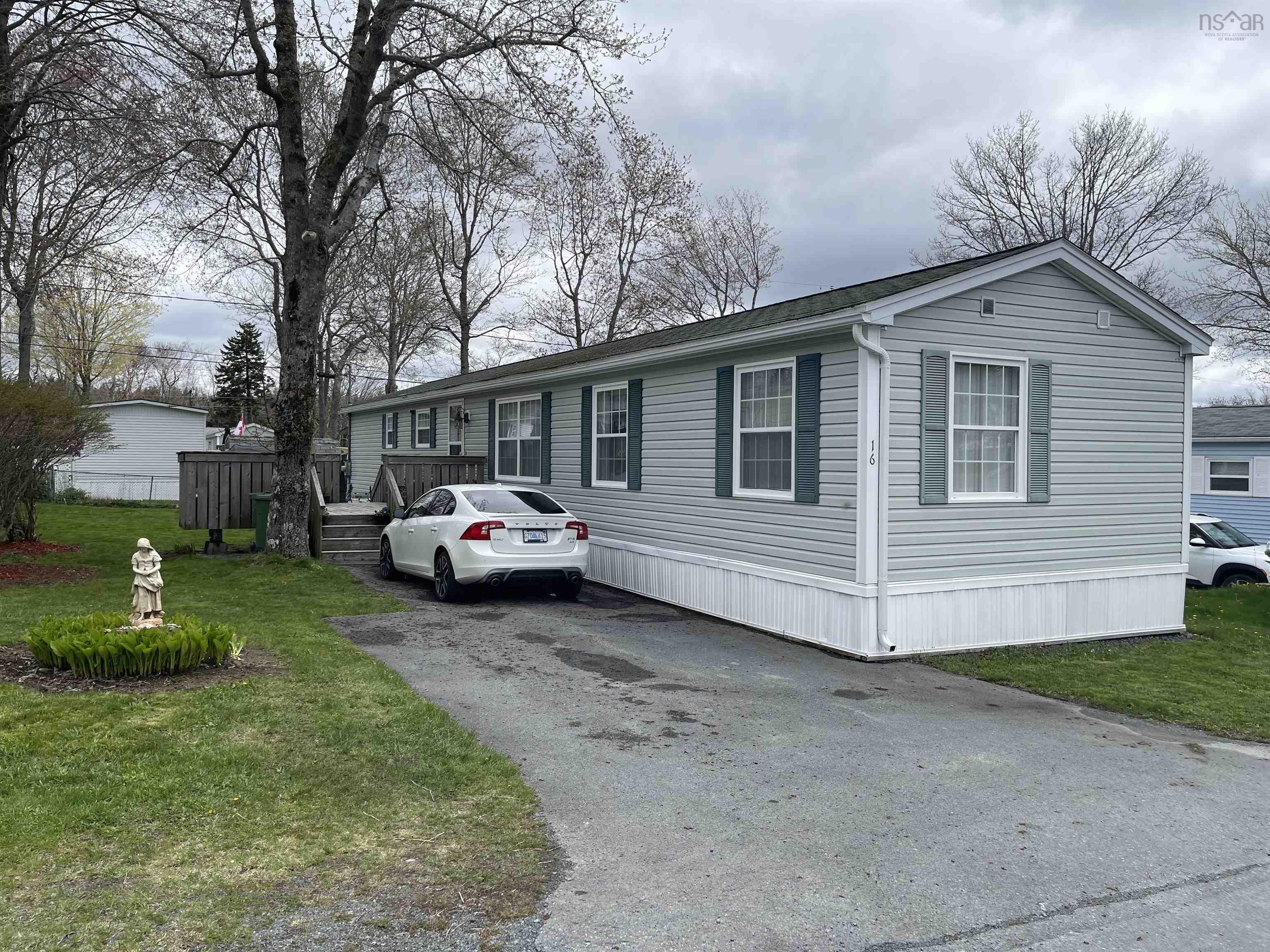 16 Second Street, Lucasville, NS (MLS® 202510677)