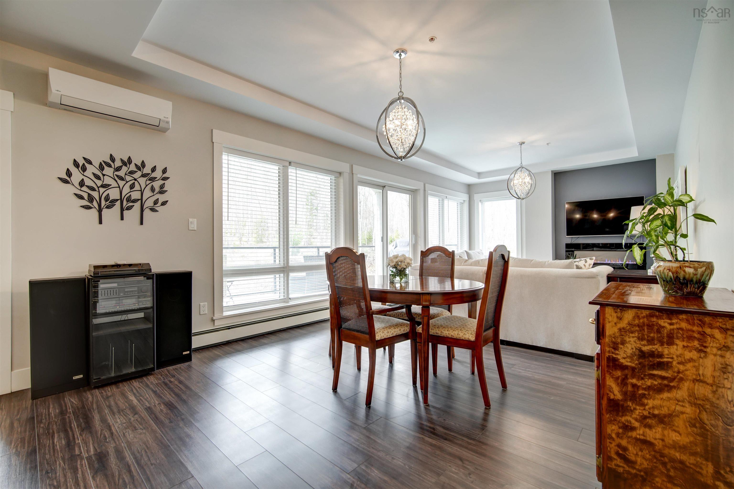 $582,900.00: 211 267 Gary Martin Drive, Bedford