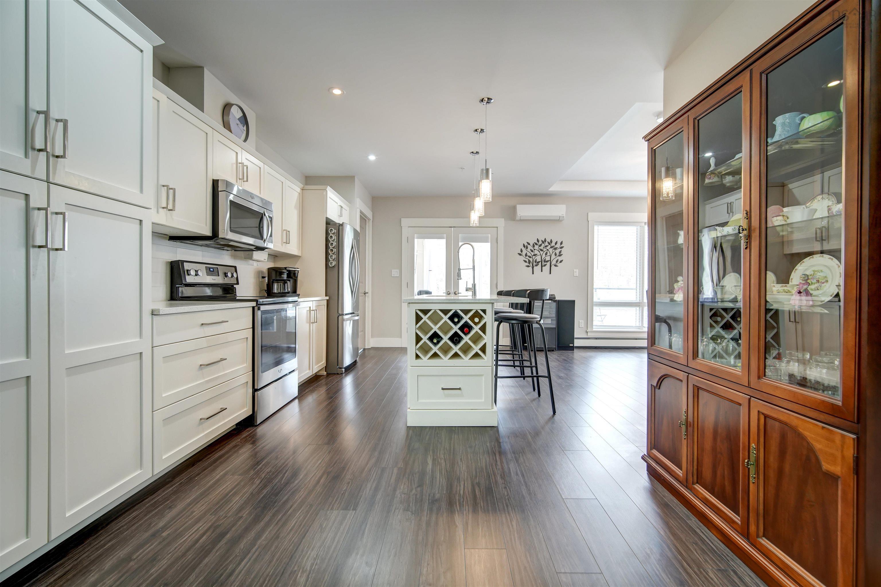$582,900.00: 211 267 Gary Martin Drive, Bedford