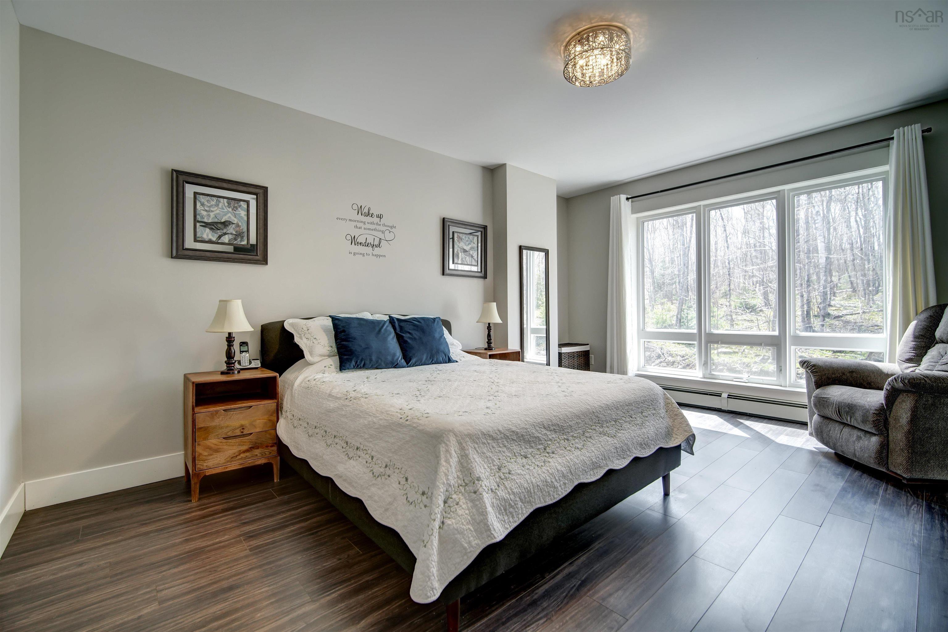 $582,900.00: 211 267 Gary Martin Drive, Bedford
