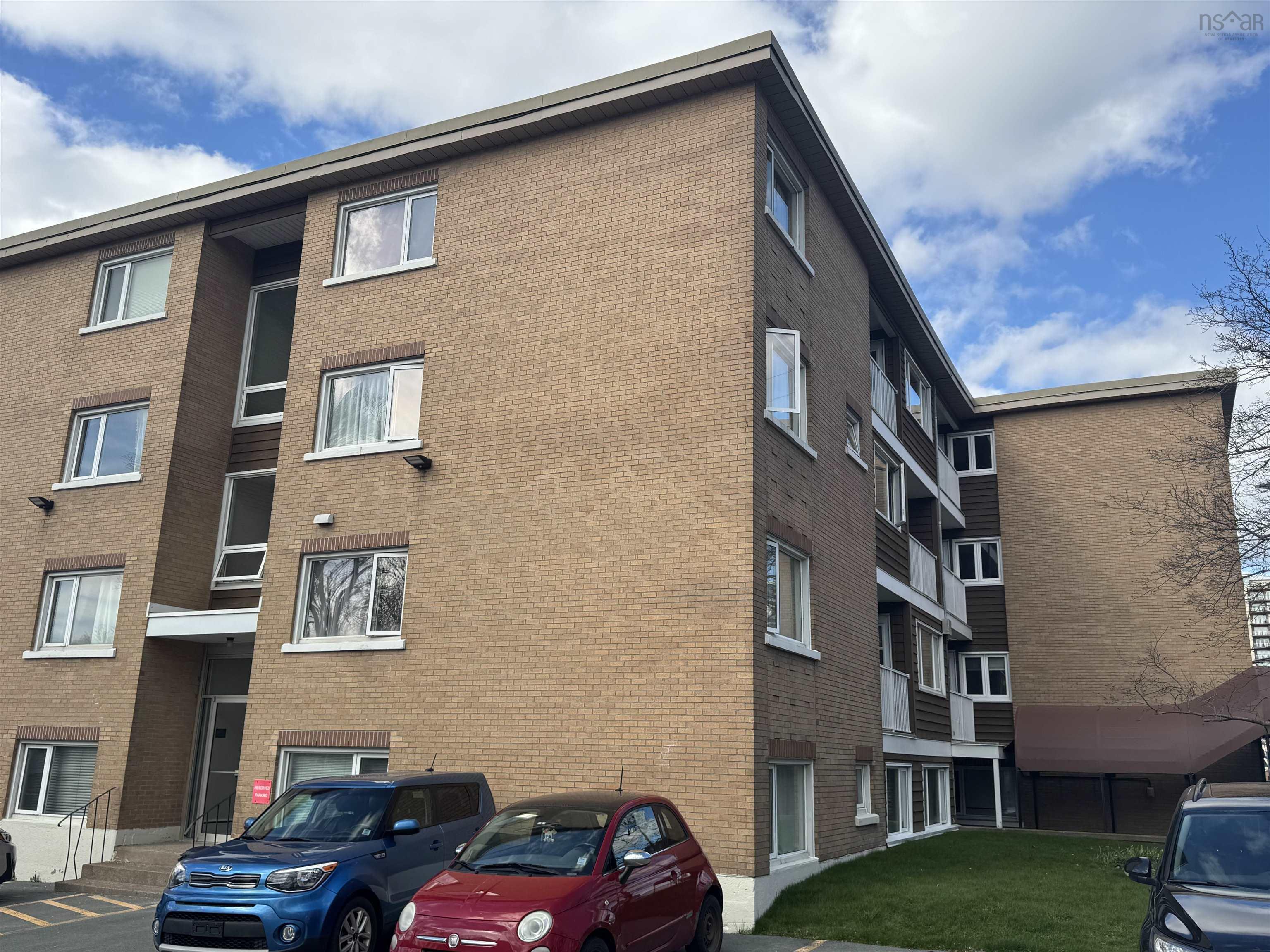 $299,000.00: 5 6269 Cork Street, Halifax