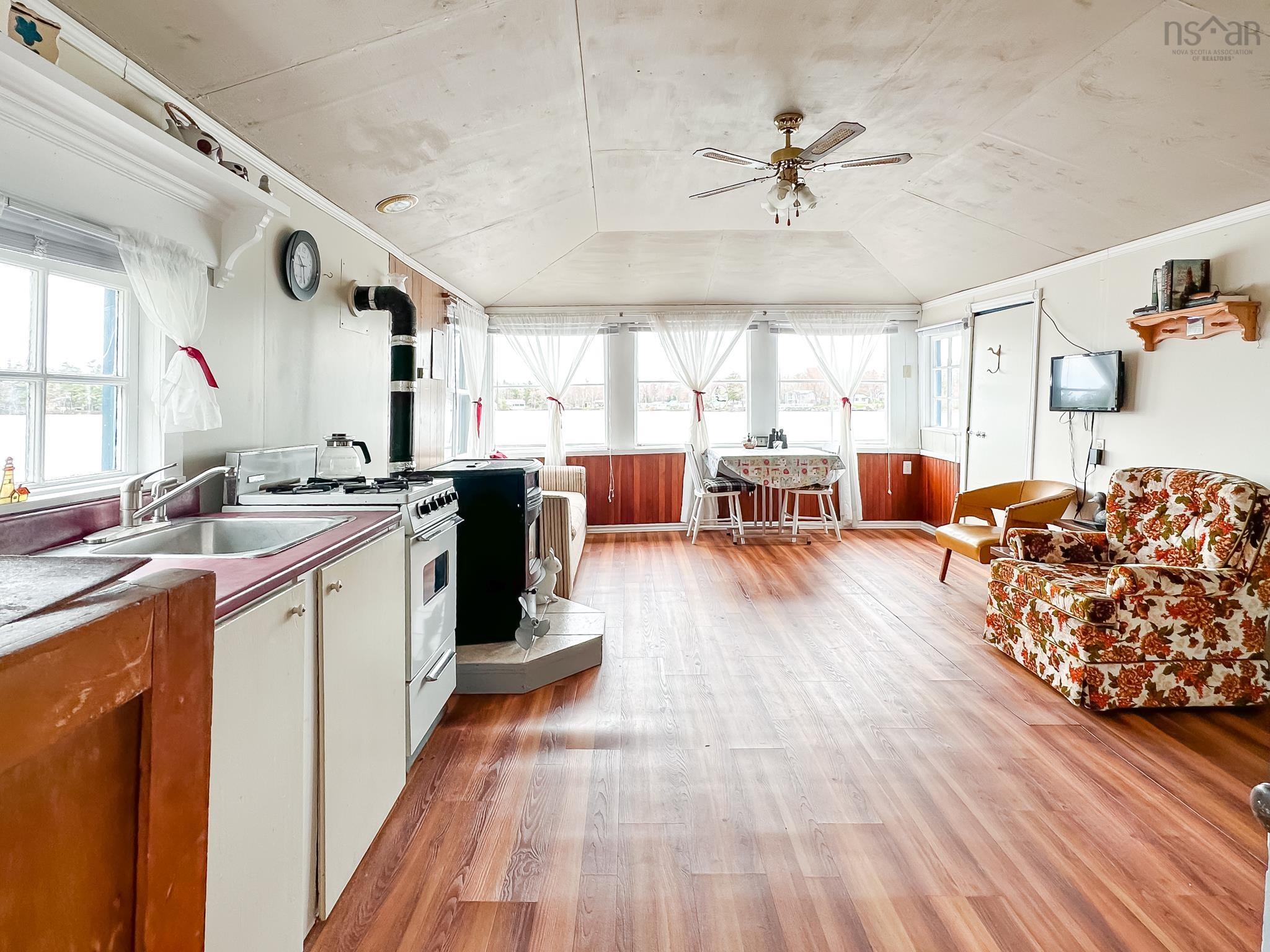 $449,500.00: 23/26 S-10 Road, Lake George