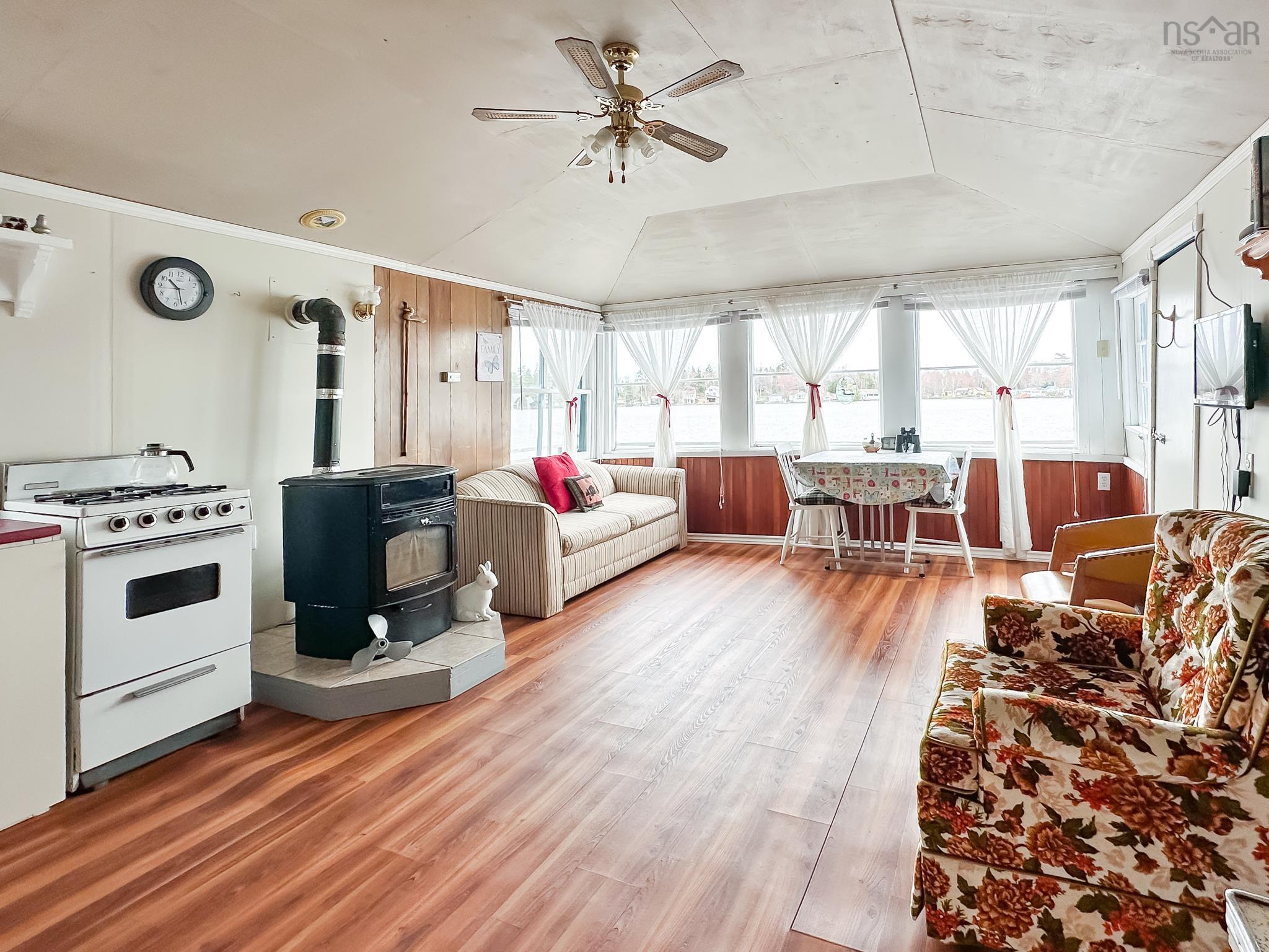 $449,500.00: 23/26 S-10 Road, Lake George