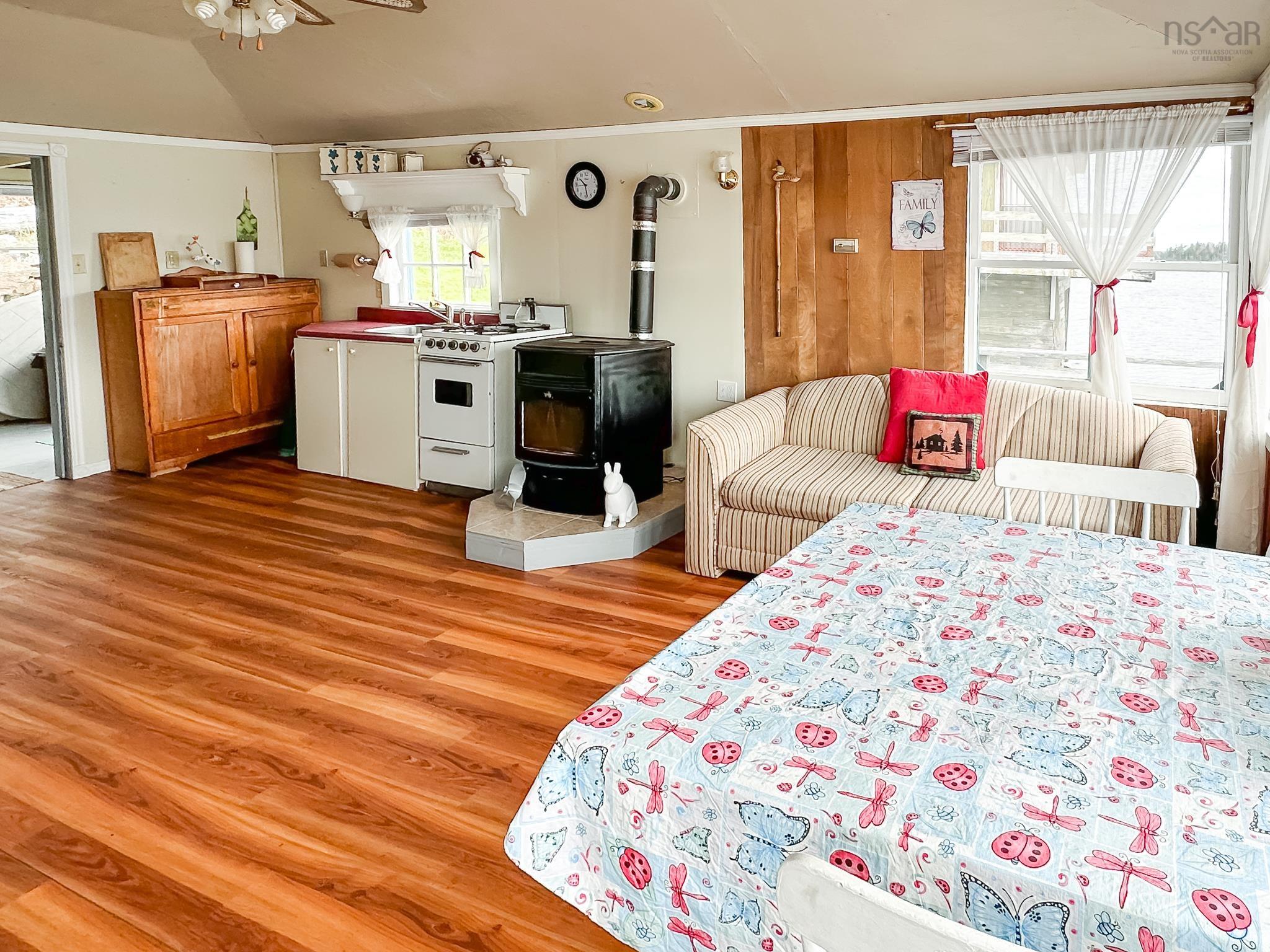$449,500.00: 23/26 S-10 Road, Lake George