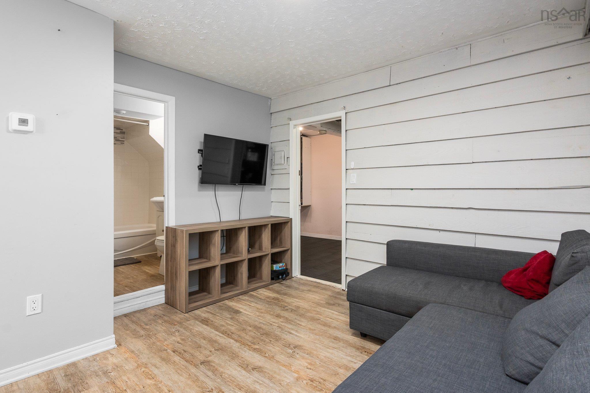 $489,000.00: 260 Main Avenue, Halifax