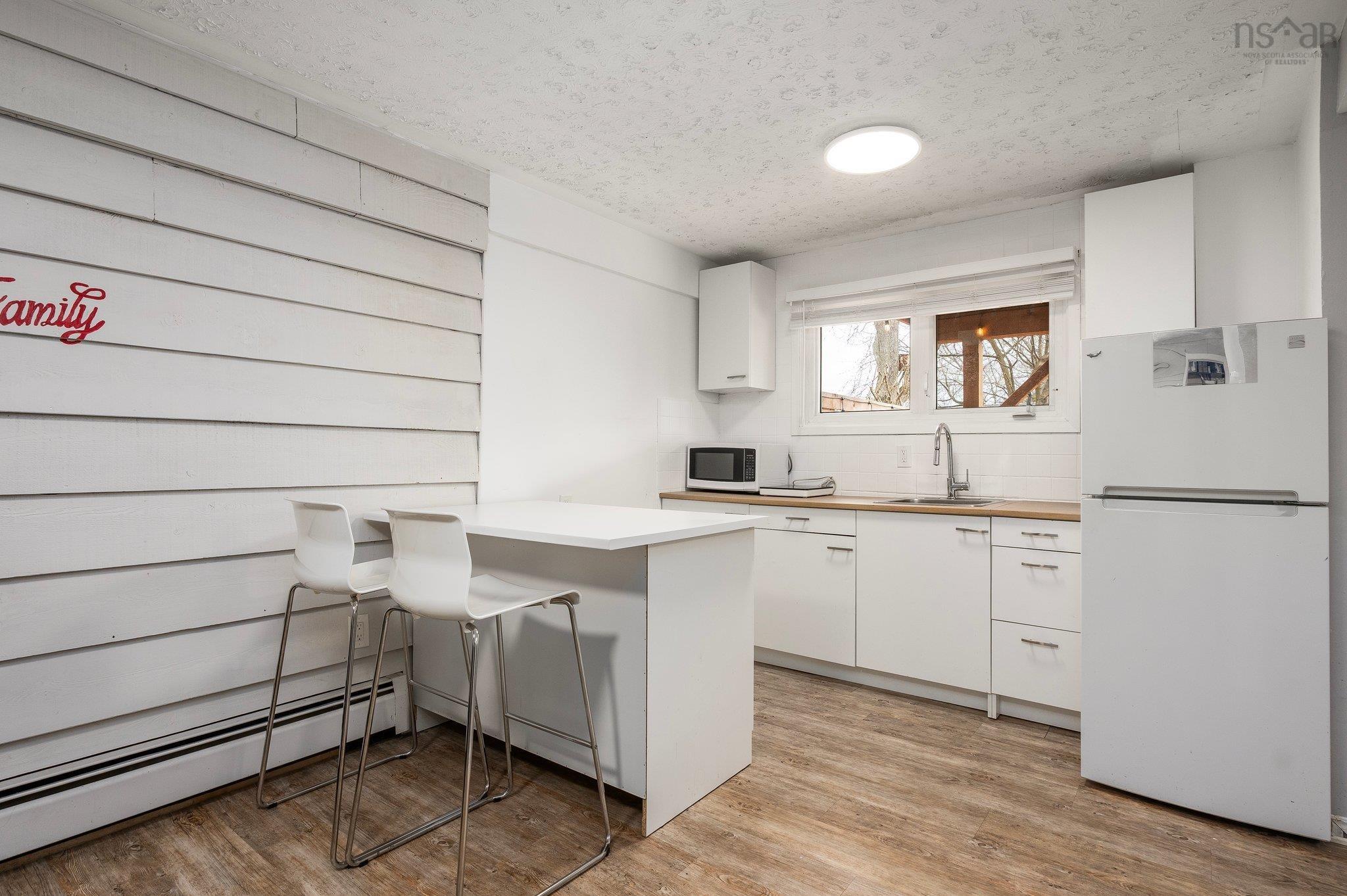 $489,000.00: 260 Main Avenue, Halifax