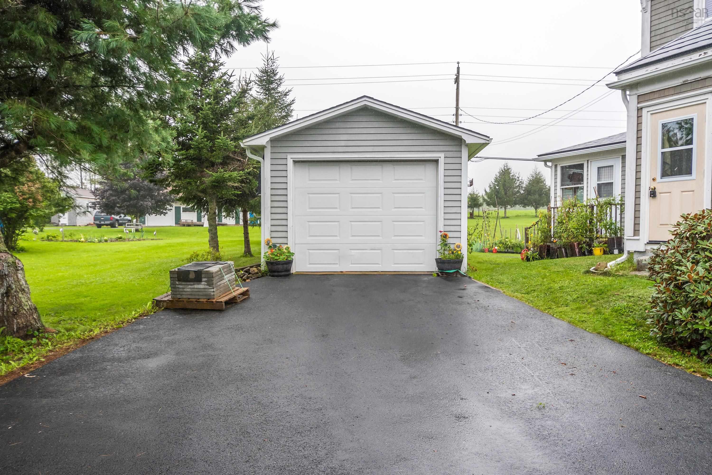 $679,900.00: 1640 Highway 332, First South