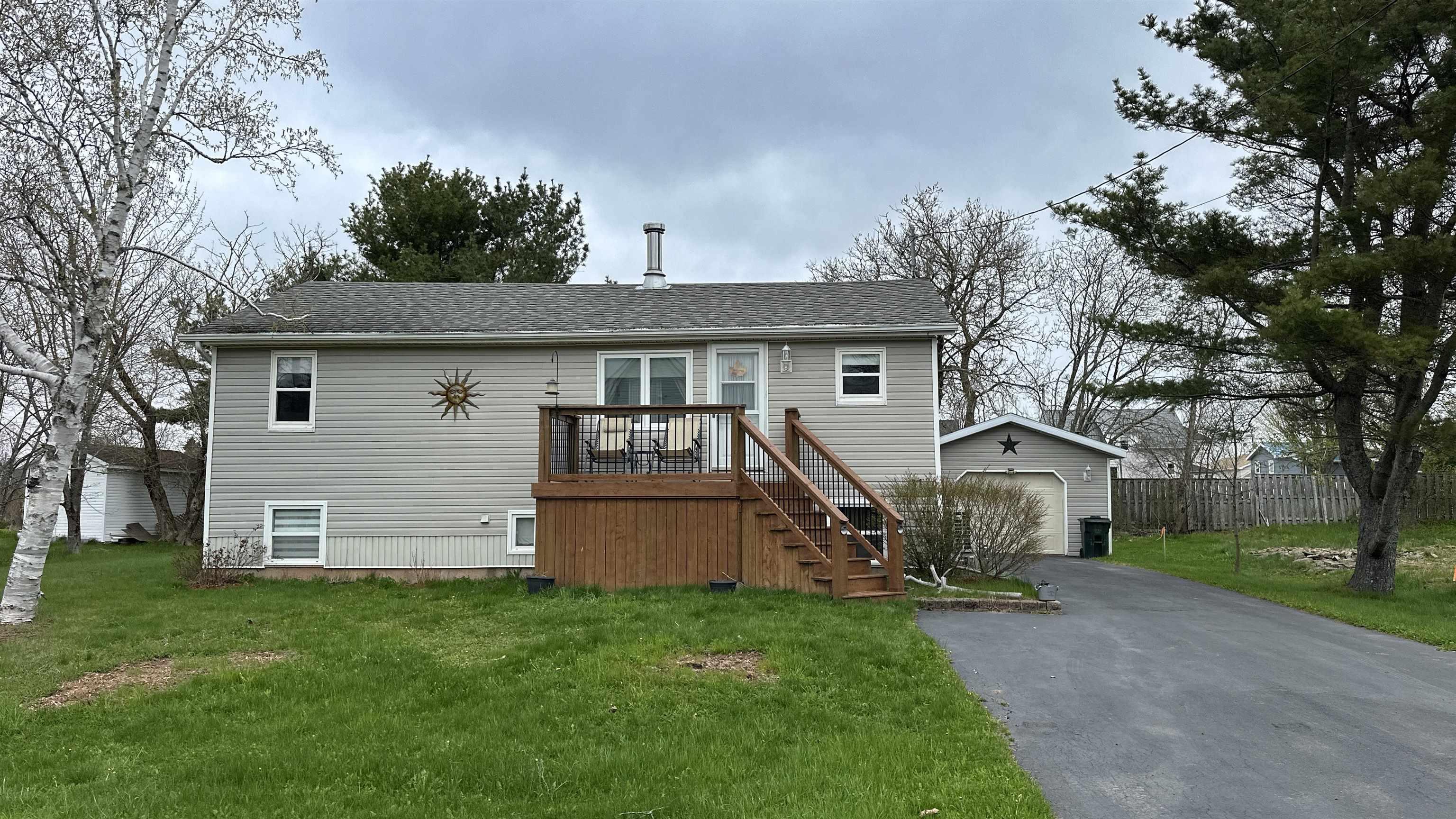 31 Clinton Street, Amherst, NS (MLS 202510719)