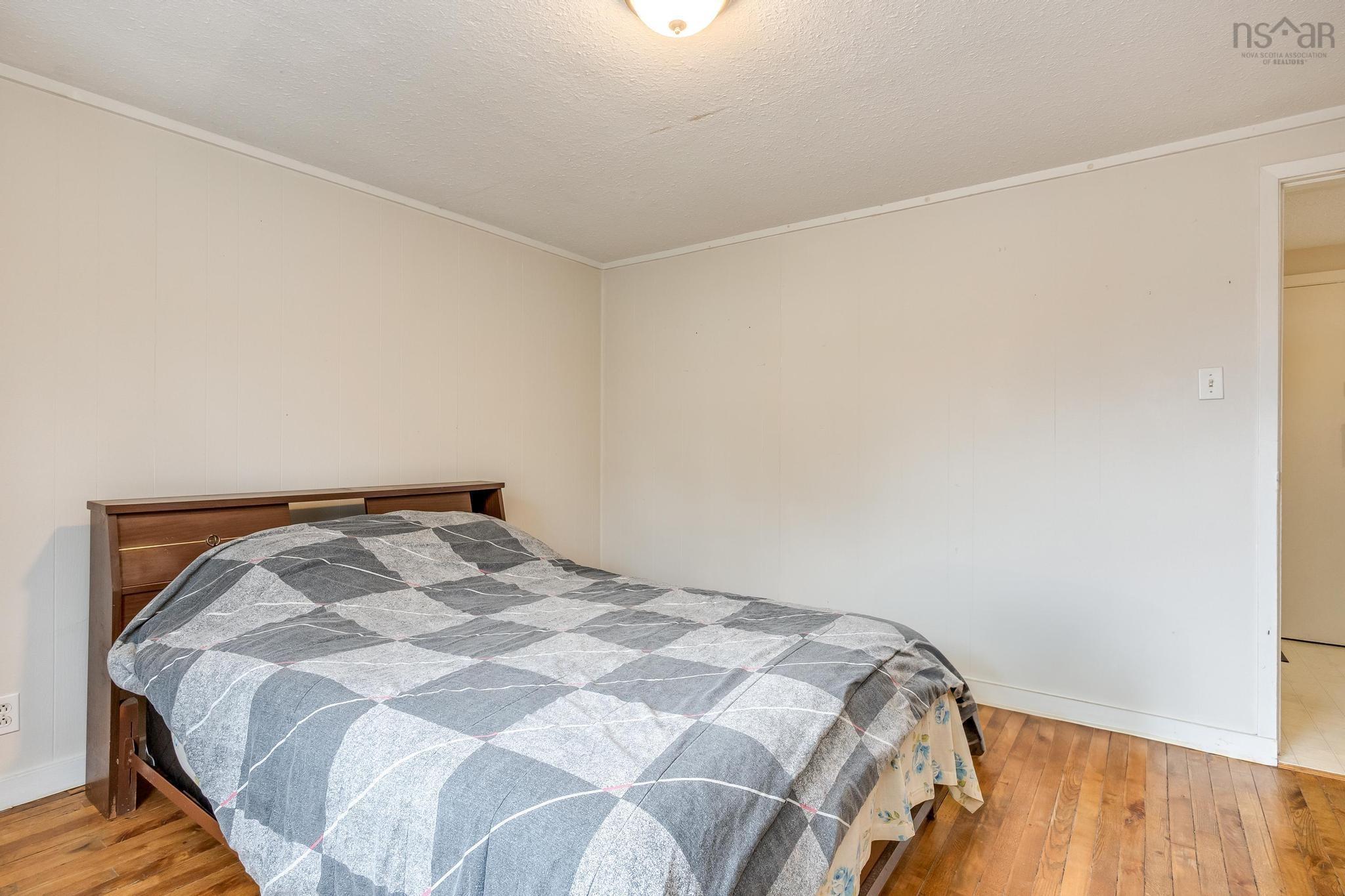 $300,000.00: 1428 Bridge Street, Kingston