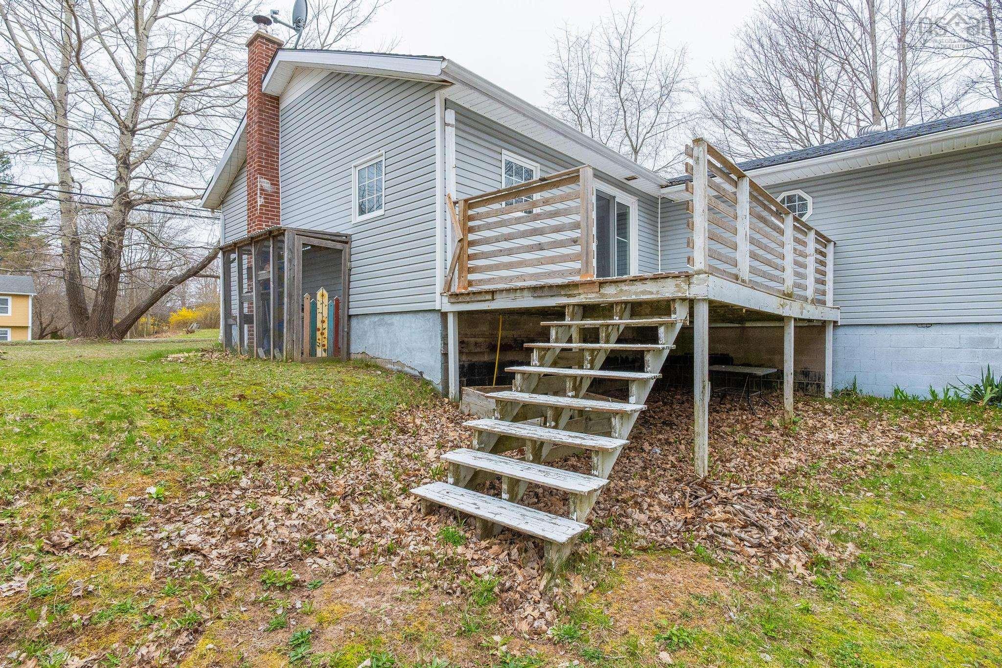 $300,000.00: 1428 Bridge Street, Kingston
