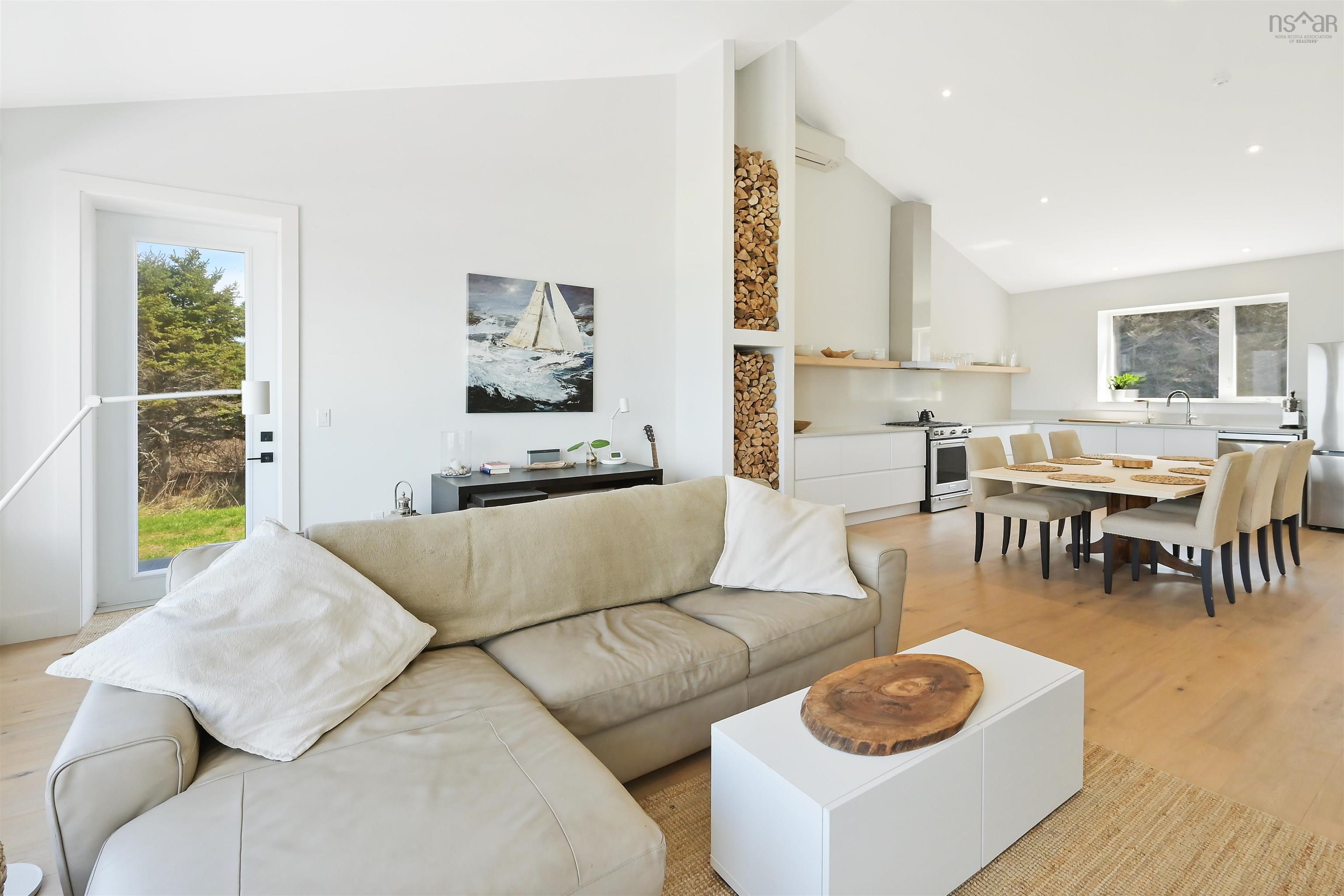 $1,475,000.00: 11201 & 11203 Cabot Trail, Terre Noire