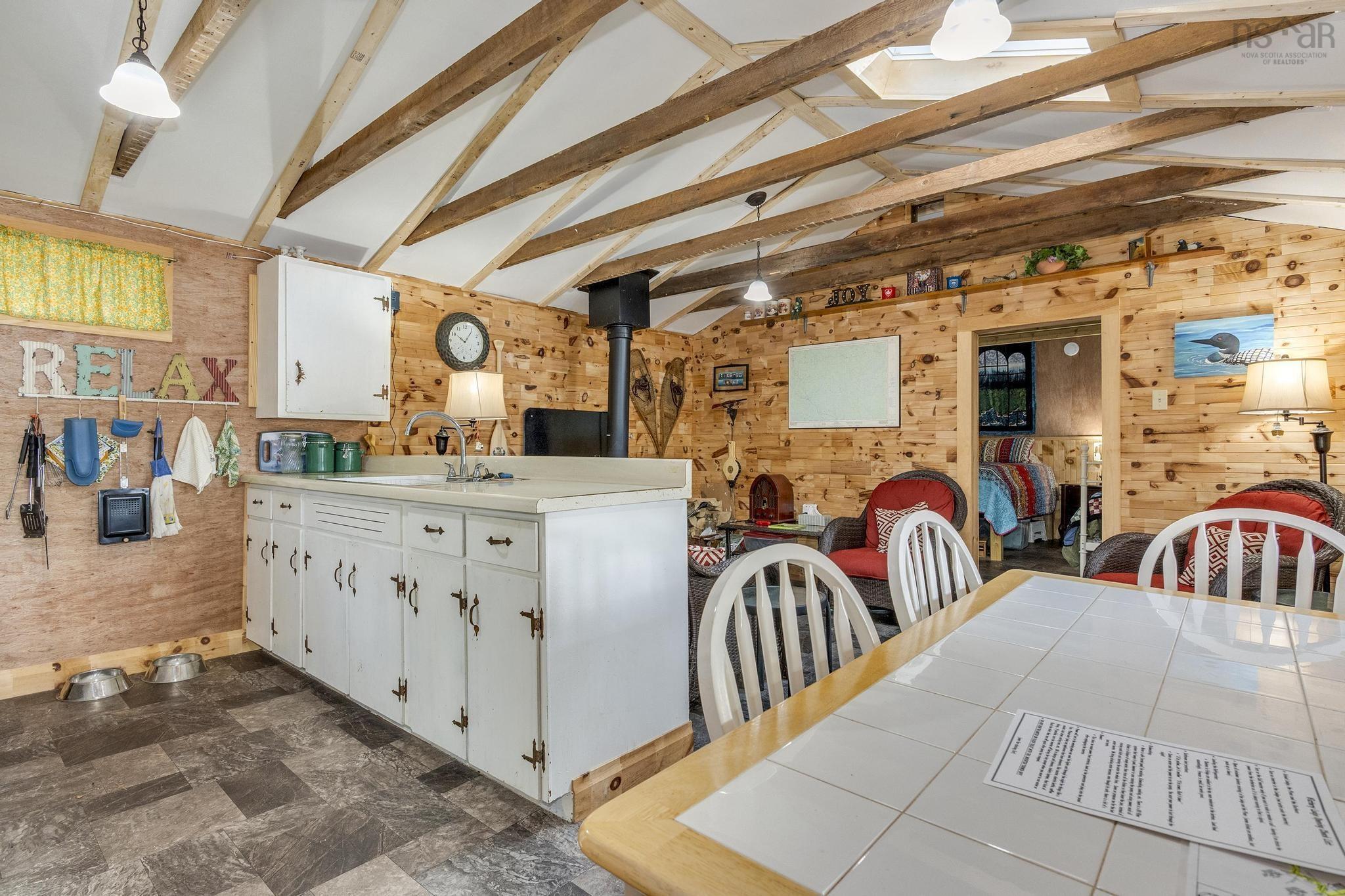 $150,000.00: 4898 Victory Road, Victory