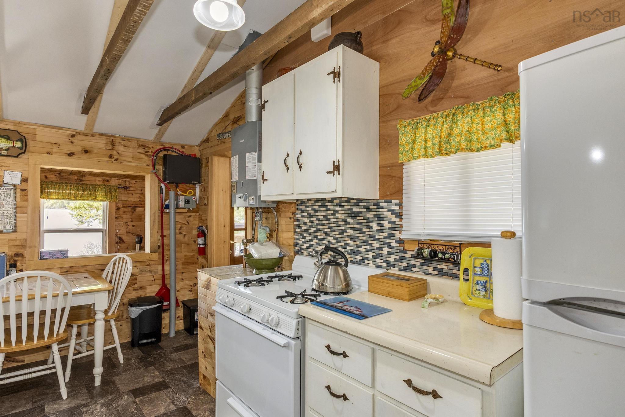 $150,000.00: 4898 Victory Road, Victory