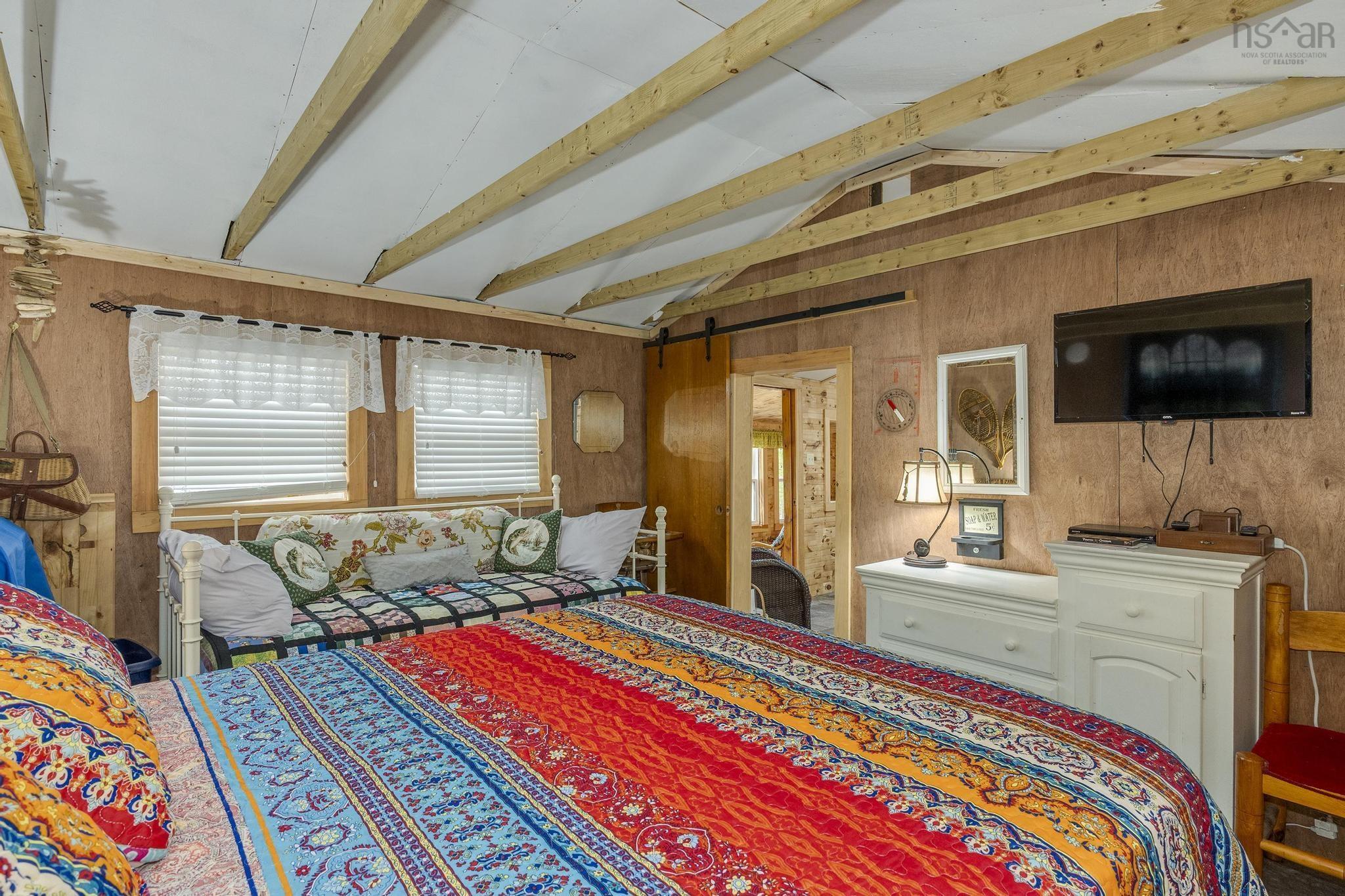 $150,000.00: 4898 Victory Road, Victory